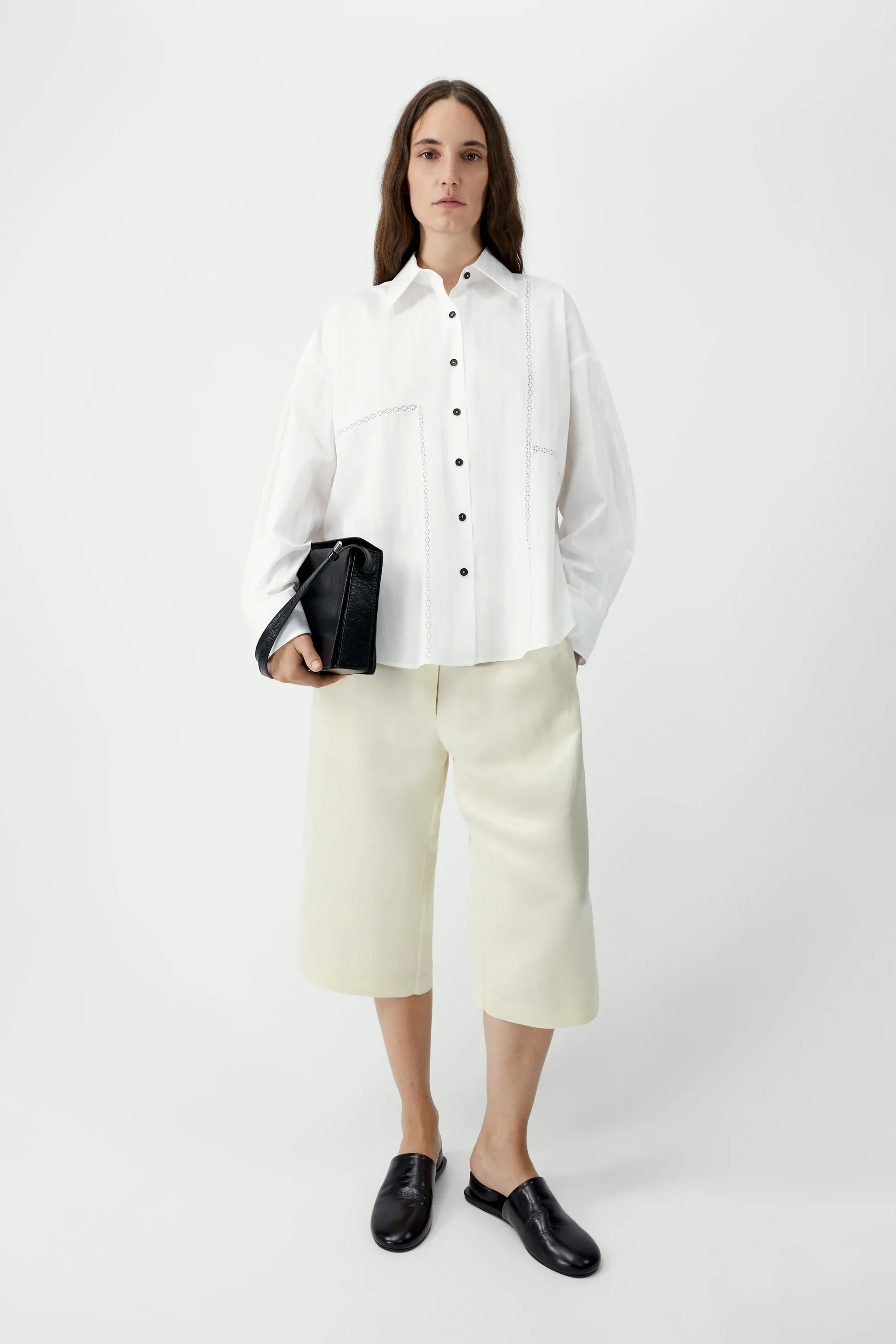 cordera-ss26-oversized-lace-shirt-white-1.webp