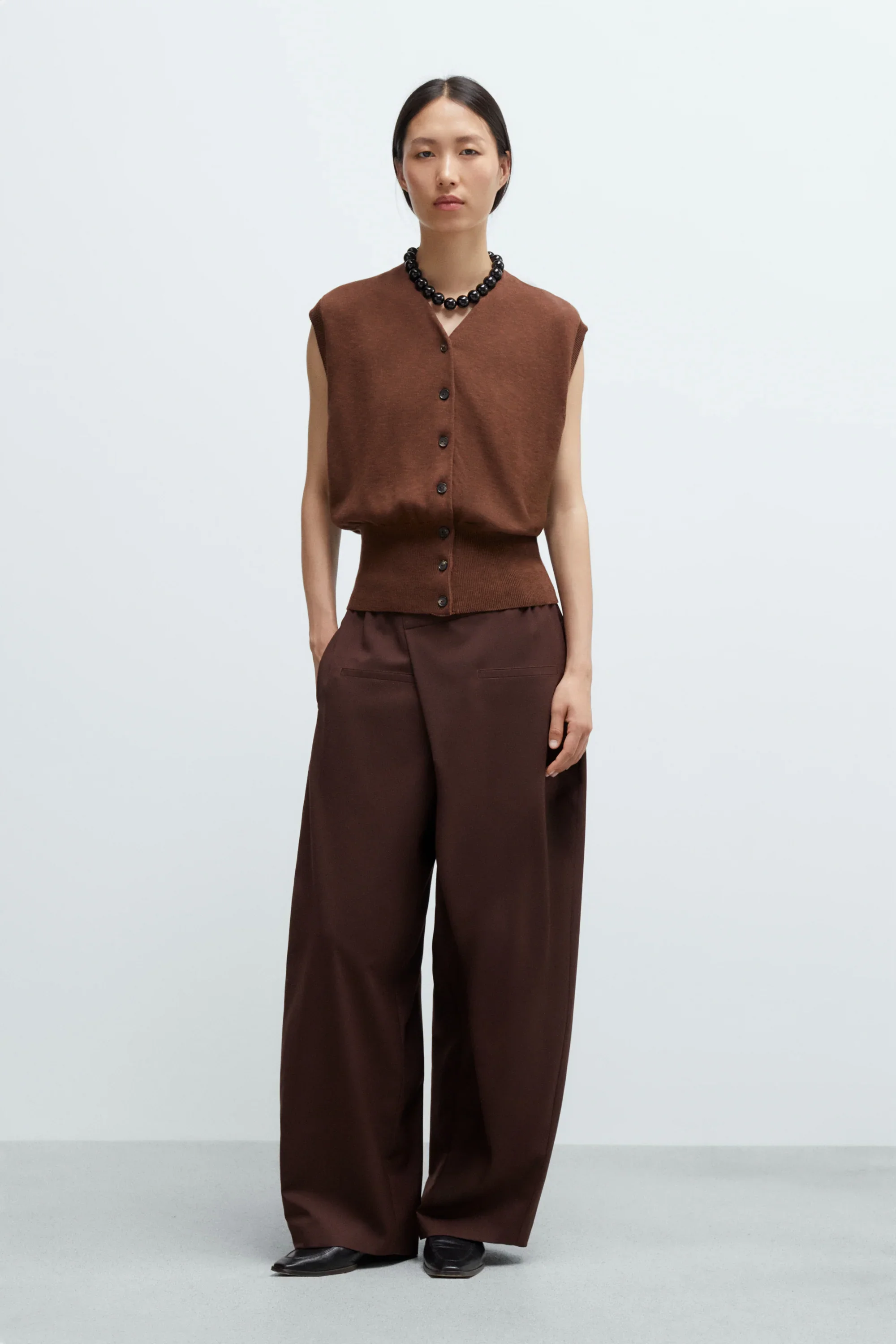 Cordera - Tailored Crossover Pants