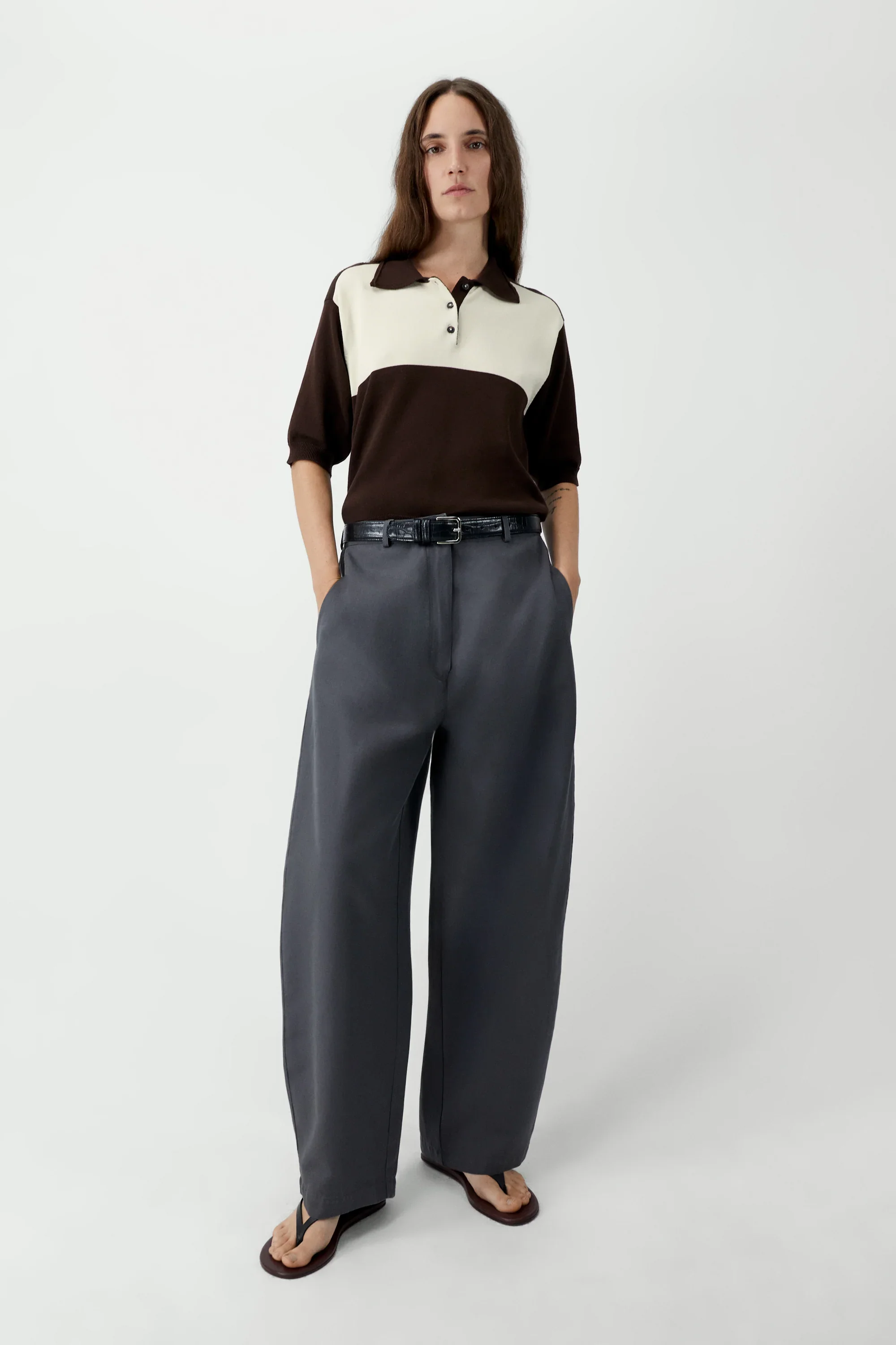 cordera-ss26-cotton-_-linen-curved-pants-graphite-1.webp