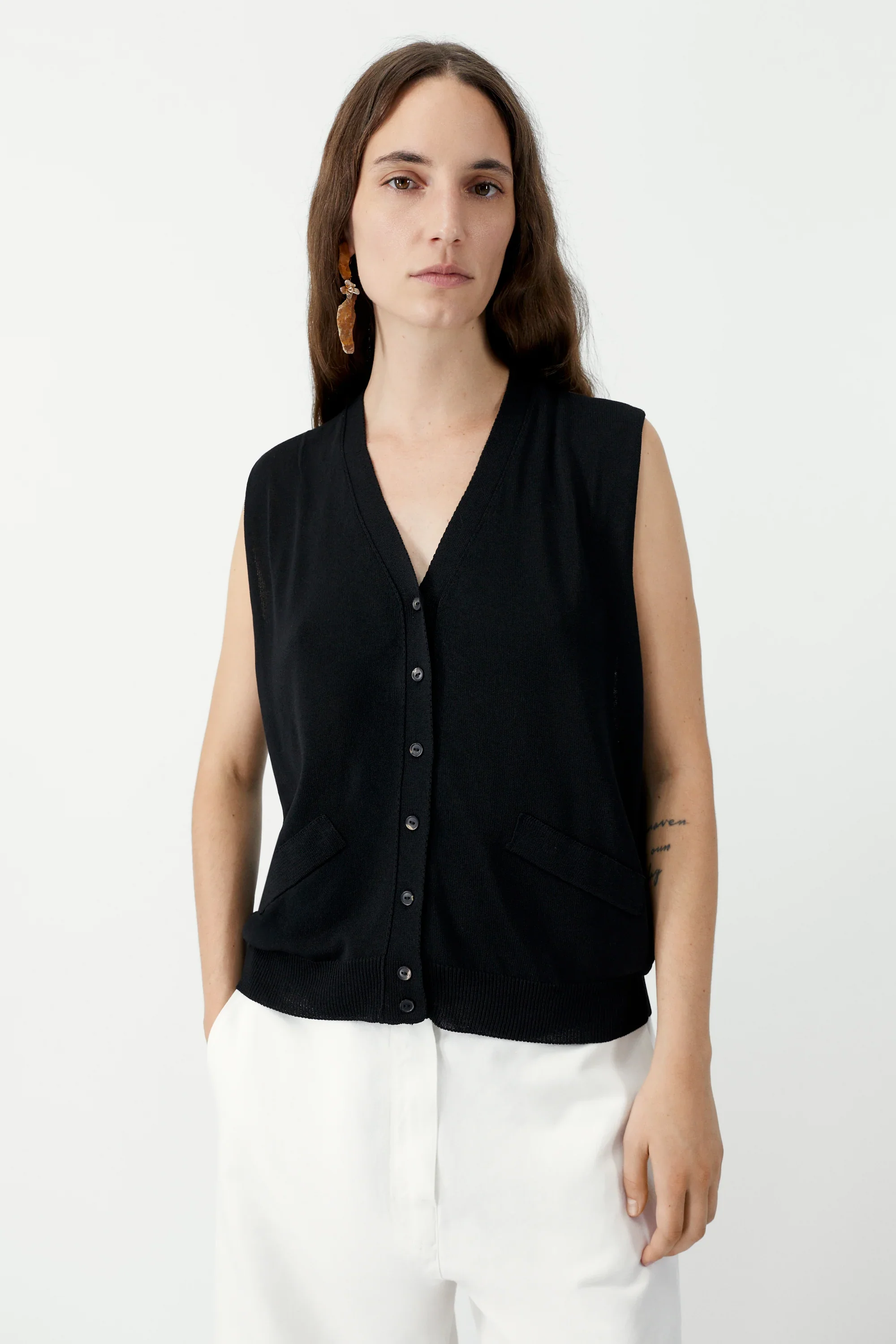 cordera-ss26-oversized-waistcoat-black-2.webp