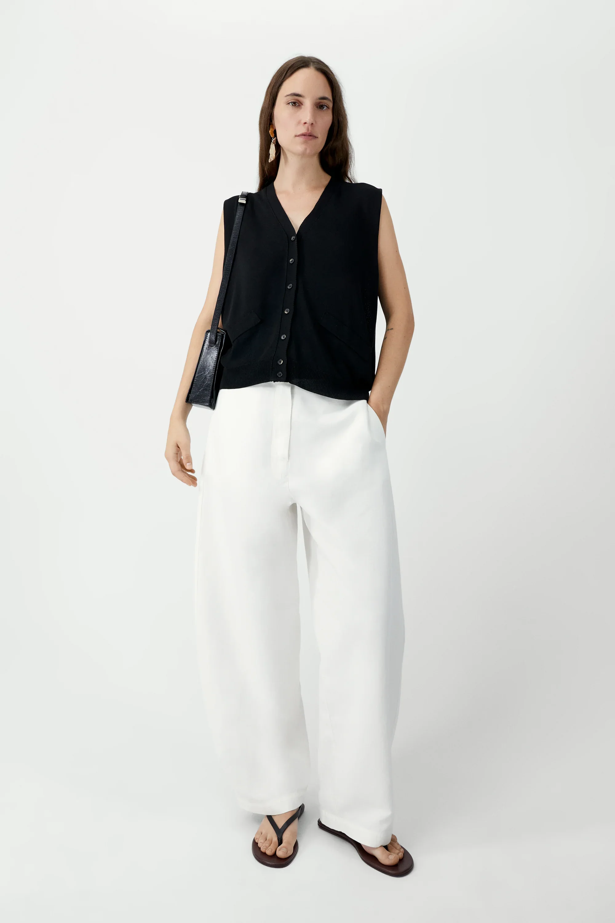 cordera-ss26-oversized-waistcoat-black-1.webp