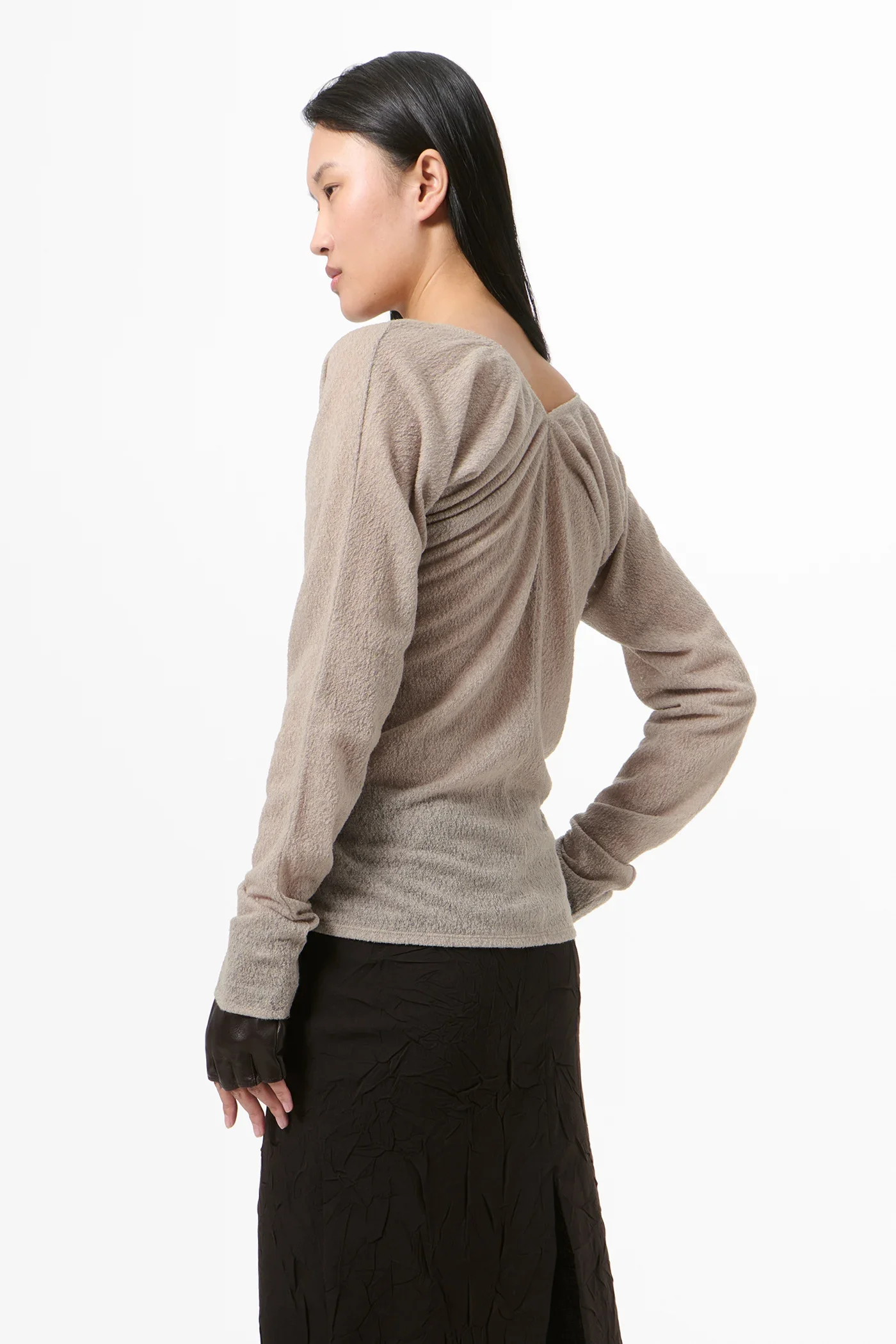 15928_e4f94a6582-w4266chf_050-rtail-big.webp