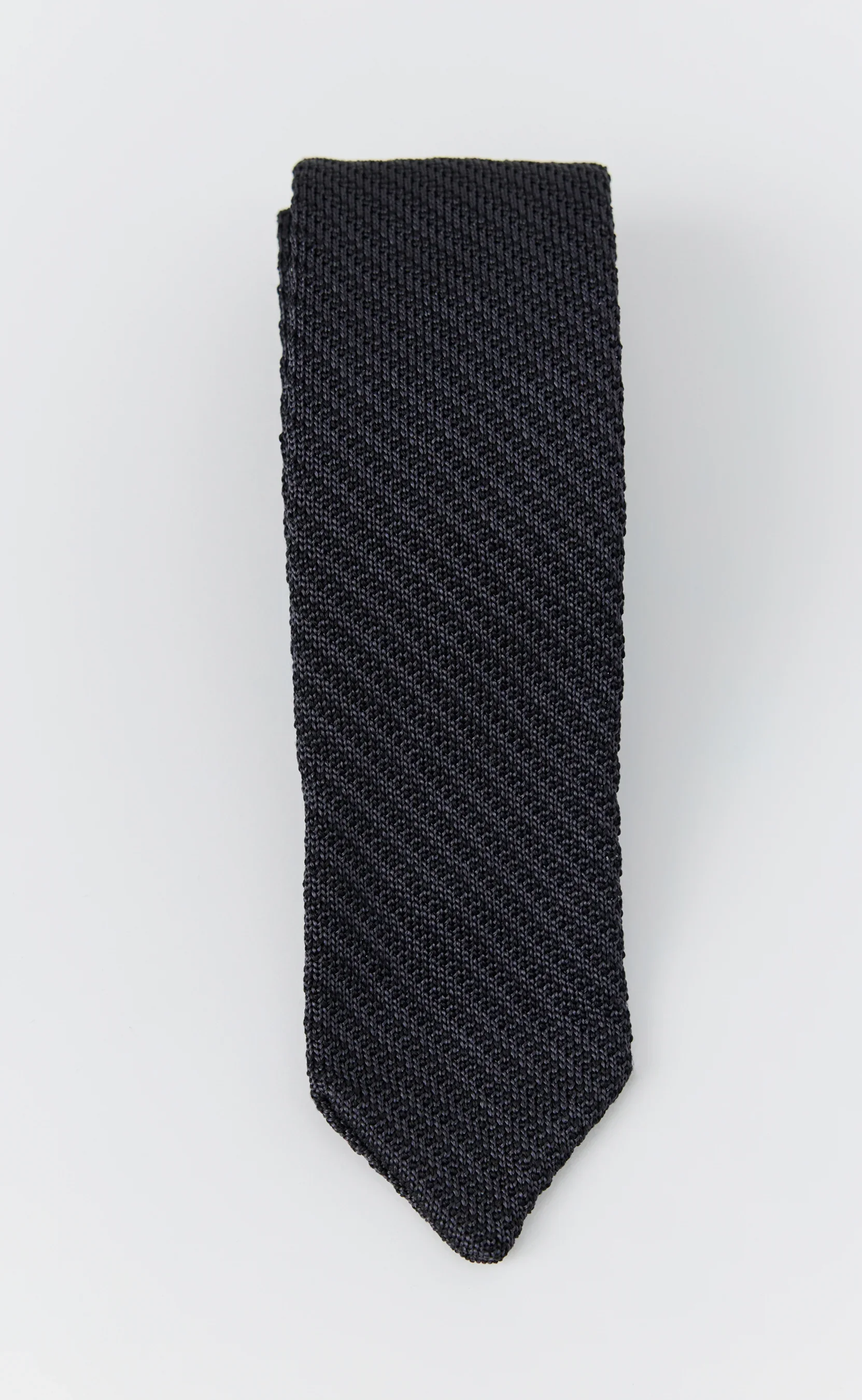 Formal-Tie_Dark-Grey-Stripe_3571.webp