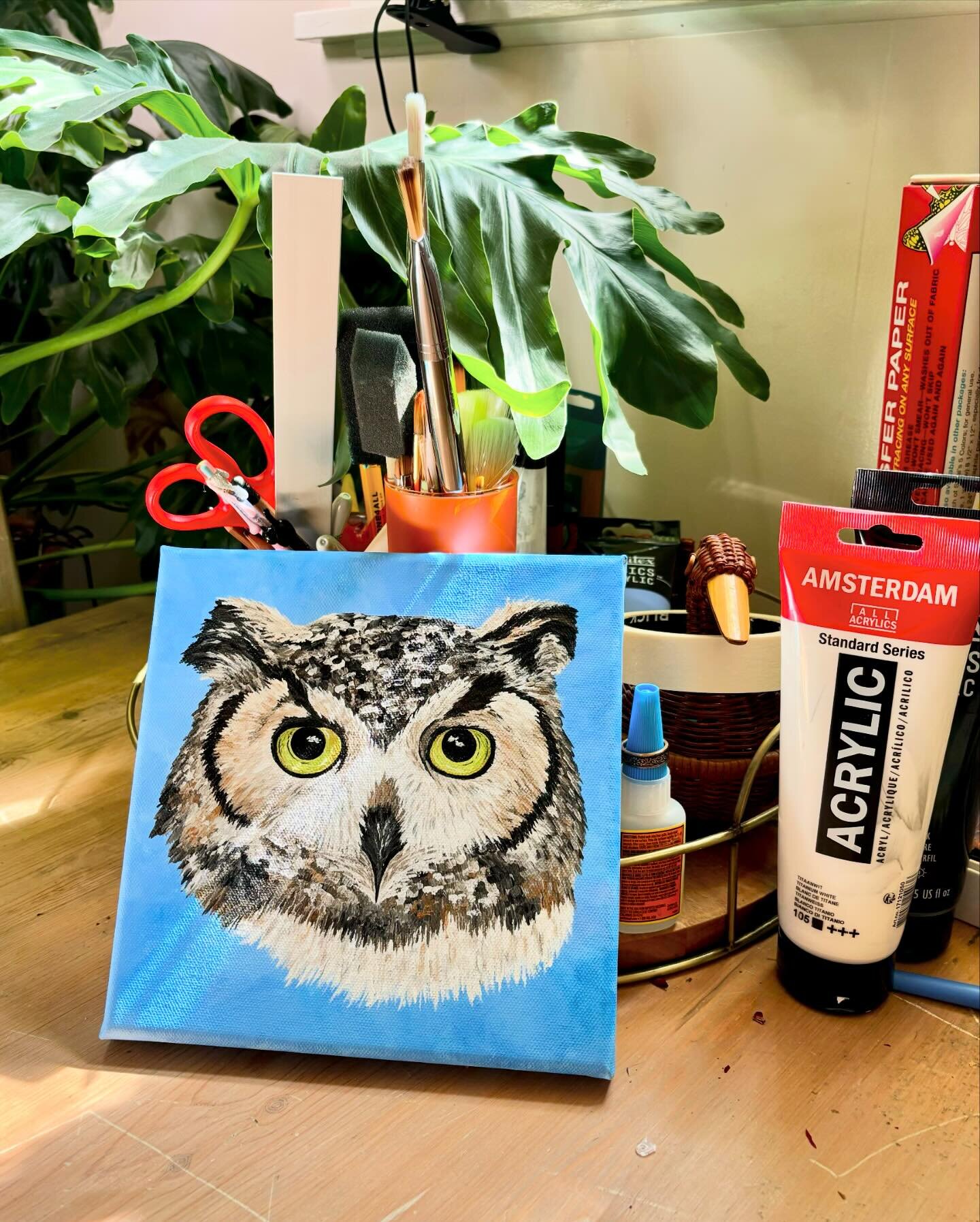 Great Horned Owl for Miranda and Nick 🦉💕

#owl #owlpainting #birdlovers #birdsofinstagram #greathornedowl #custompainting #acrylic #custommade #shoplocalkc #birds