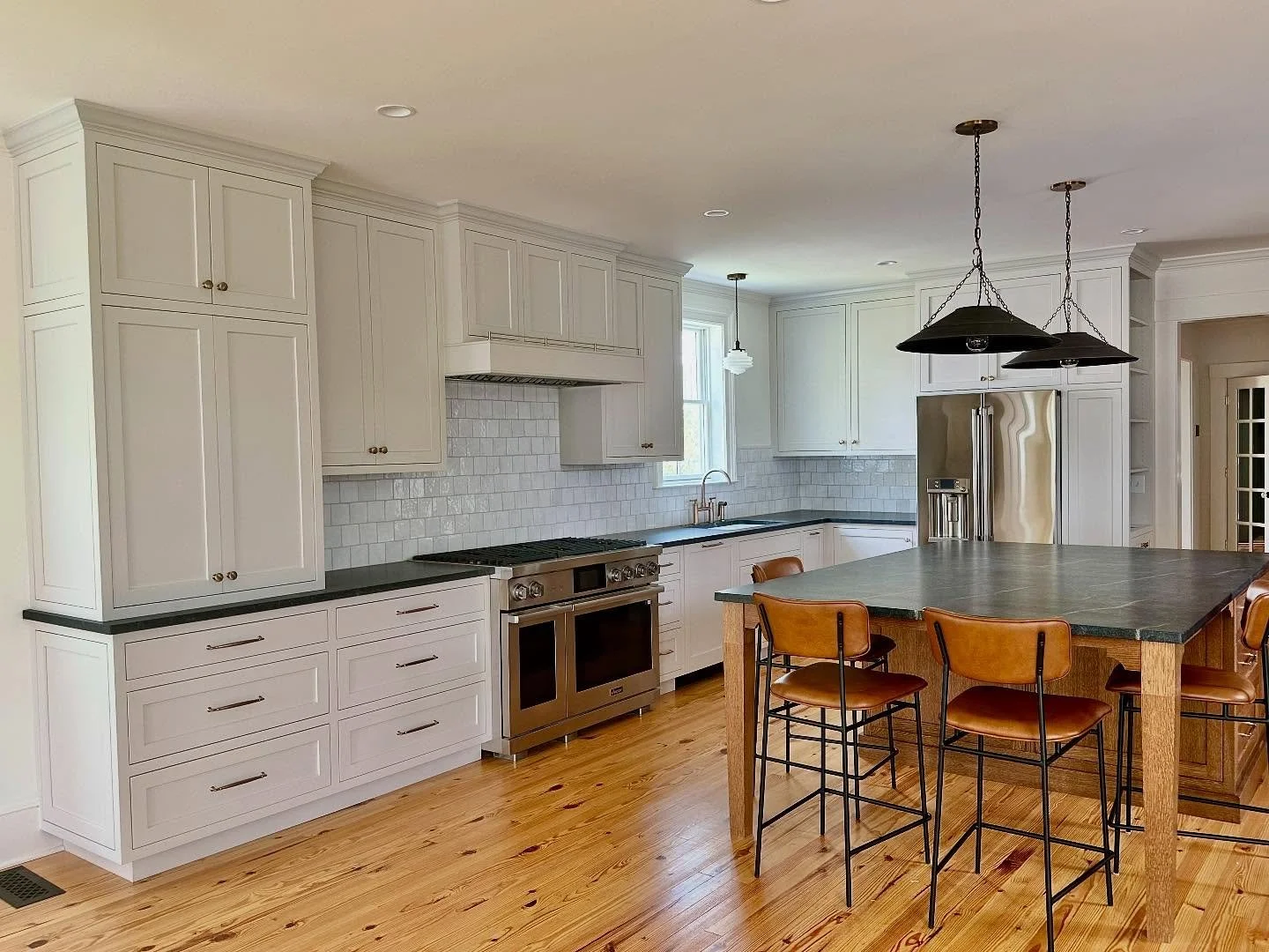 Move in day for this gorgeous kitchen! So fun to design for his side (the cook and dishwasher) and her side (the entertainer and coffee connoisseur)