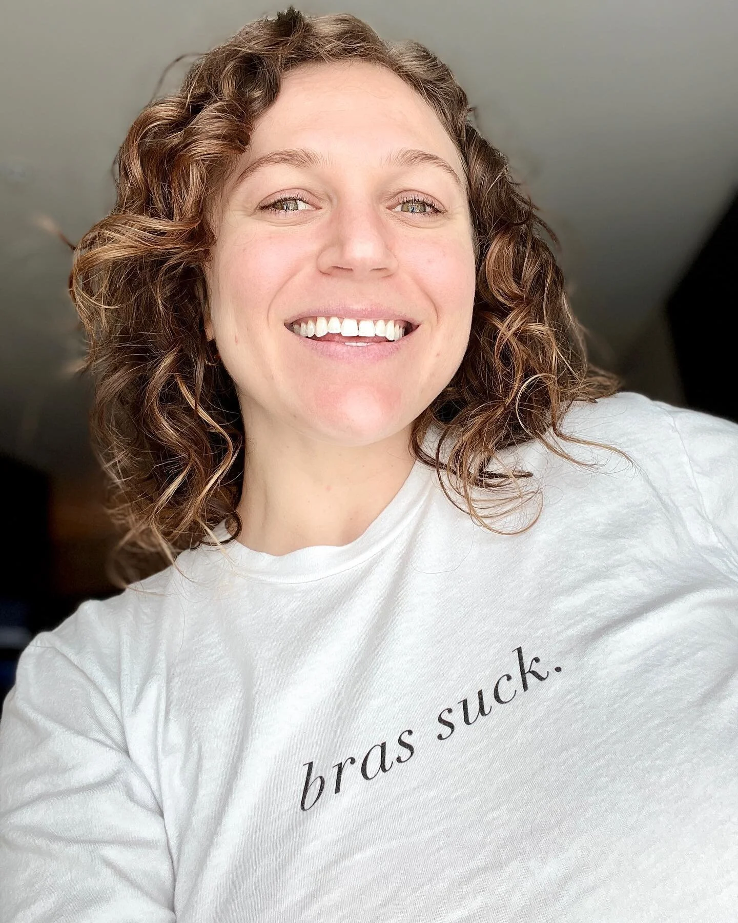 It should surprise no one that I LOVE @bellesaco. I first discovered them as a source for feminist p*rn and have grown to love their toys also, so naturally when given the opportunity to be a #BellesaAmbassador I said YES (please read this in your be