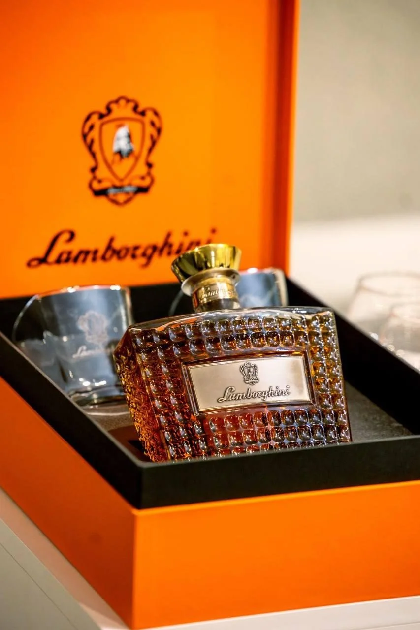 Brandy Box (1).jpeg (Copia)