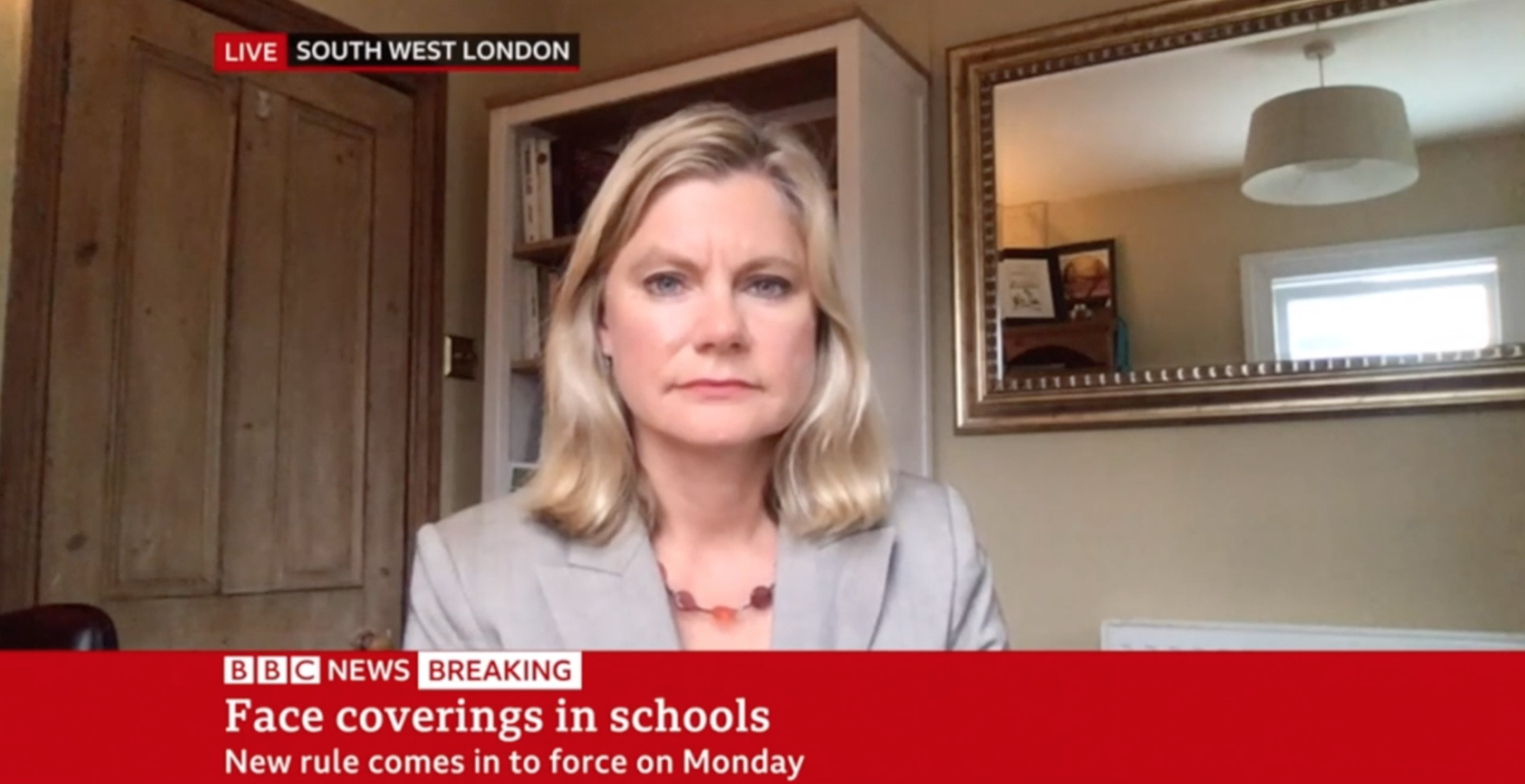 Justine speaks on the issue of face masks in schools