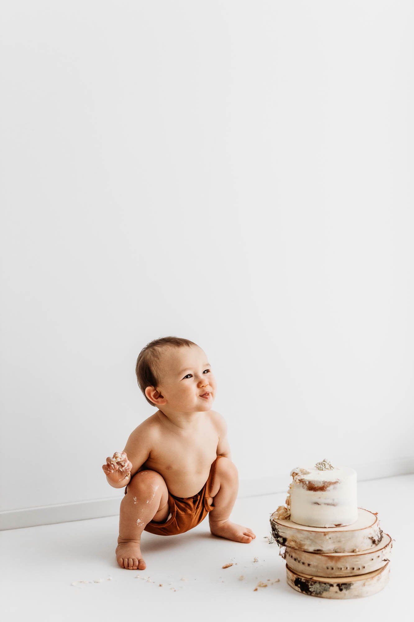 kakku kuvaus yksivuotias lapsi