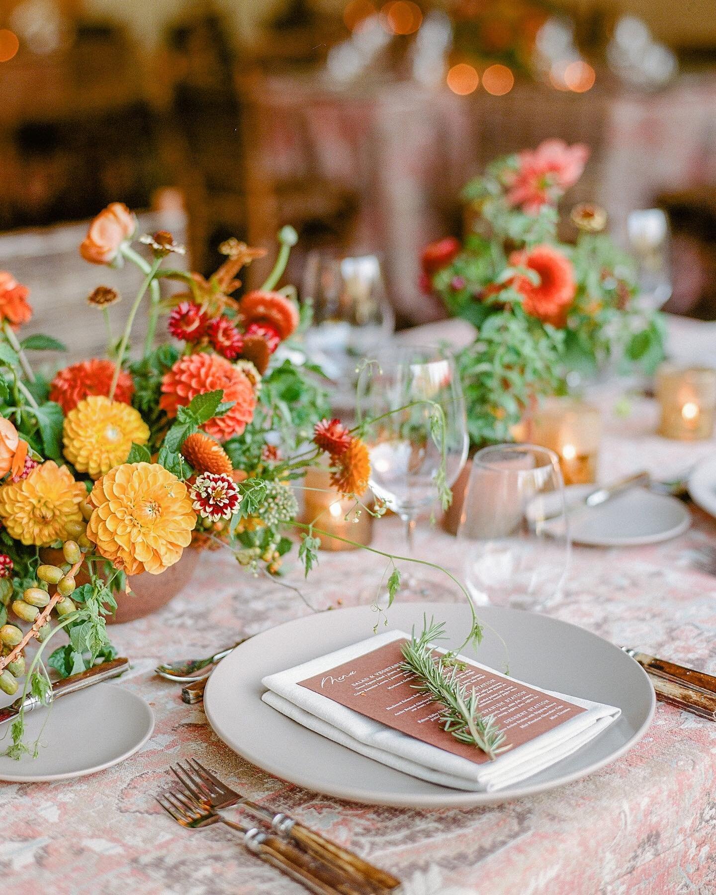 A vibrant, citrus inspired floral palette will always get me excited. This rehearsal dinner with @emilycoyneevents had so many fun, thoughtful details. Thank you so much for so many beautiful photos @rebeccayale 🙏🏼

Planning &amp; design @emilycoyn