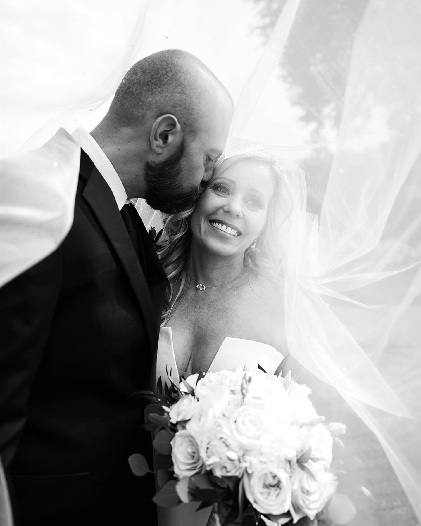 Dreamy vineyard weddings vibes ✨

Kristen &amp; Albert&rsquo;s day at Cana Vineyards could not have been more beautiful - and just look at K&rsquo;s glowing smile 😍 

Venue: @canavineyards
Photo: @ivyandquartzphotography
Floral: @jmorrisflowers
Hair