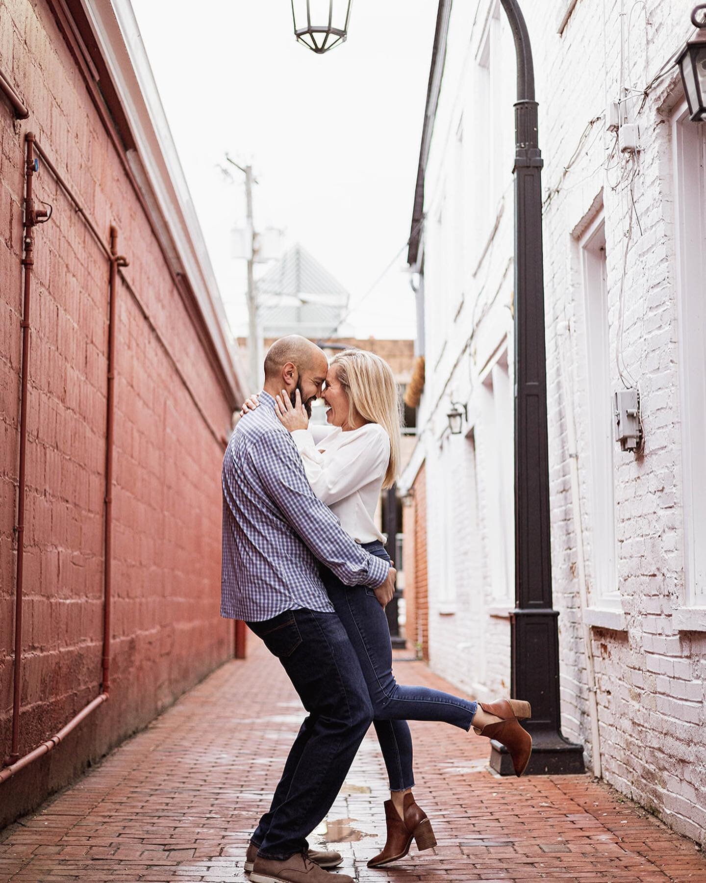 These two get married today! Photos from their engagement session in Old Town Leesburg ✨