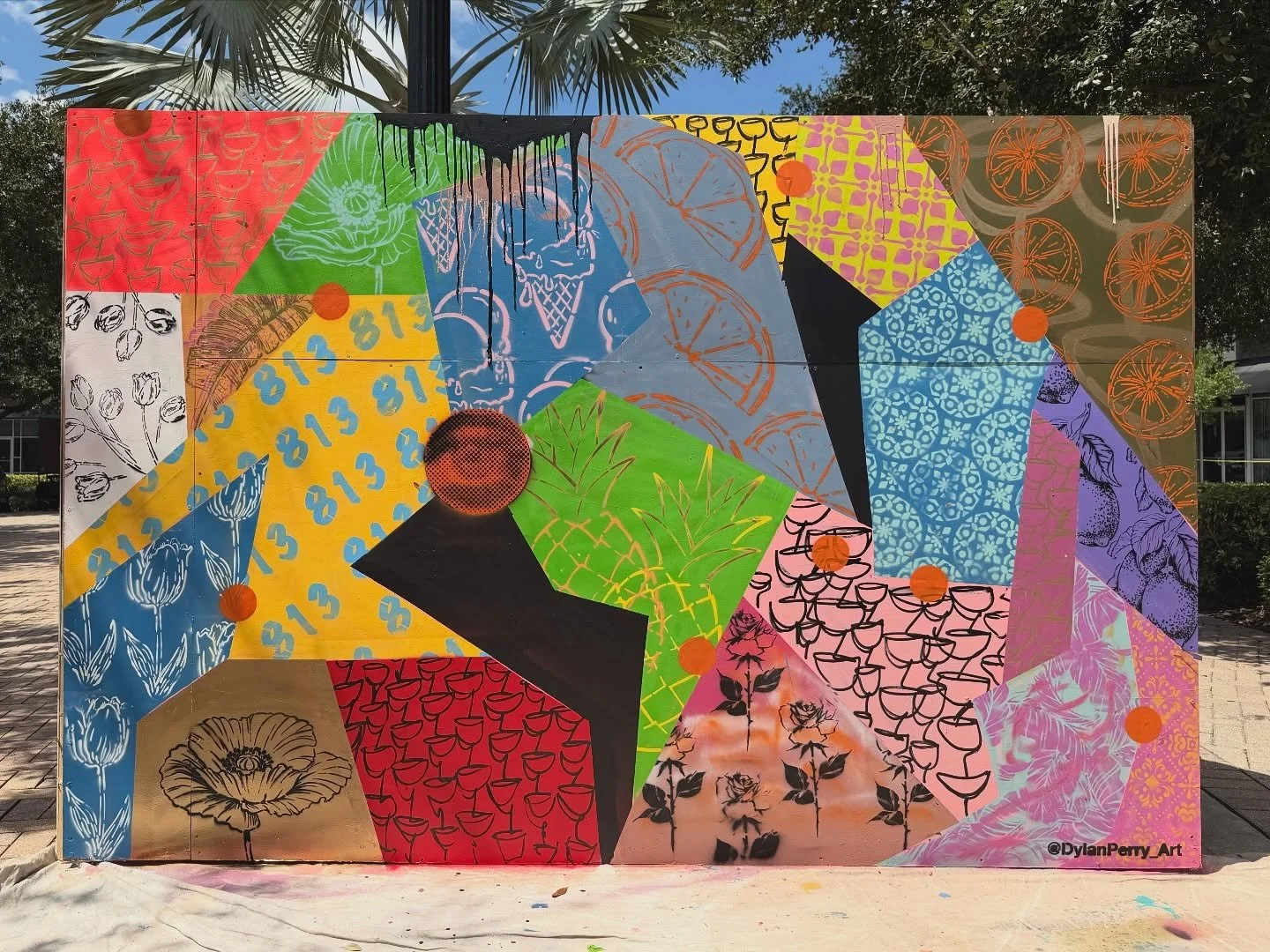 Another look at the mural I painted over the weekend for World Car Free Day 🥂

🤝 @mergeculture 🟠
