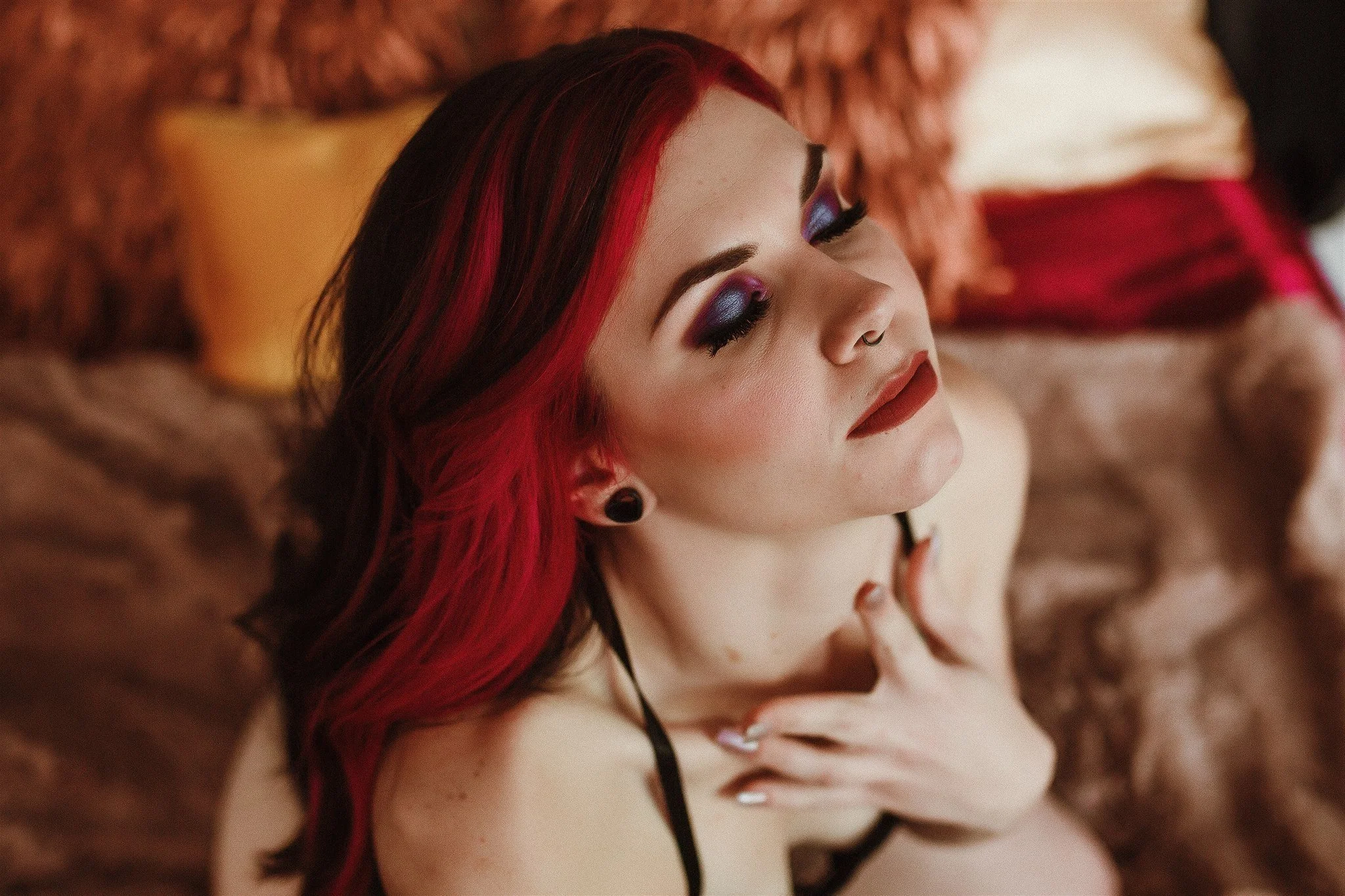 redwoodsagephoto-luxury-chicago-boudoir-emily-14.jpg