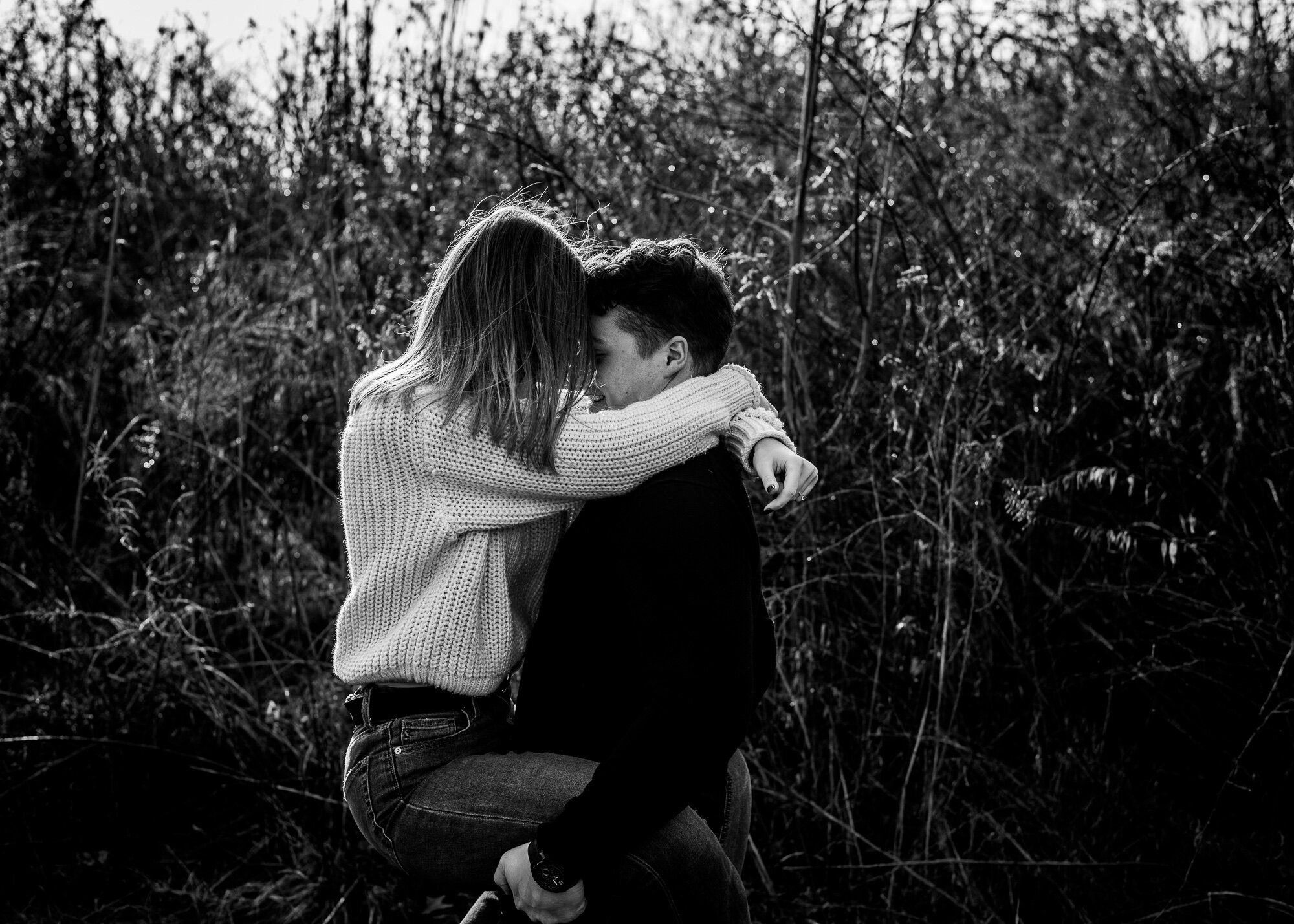 intimate-engagement-outdoor.jpg