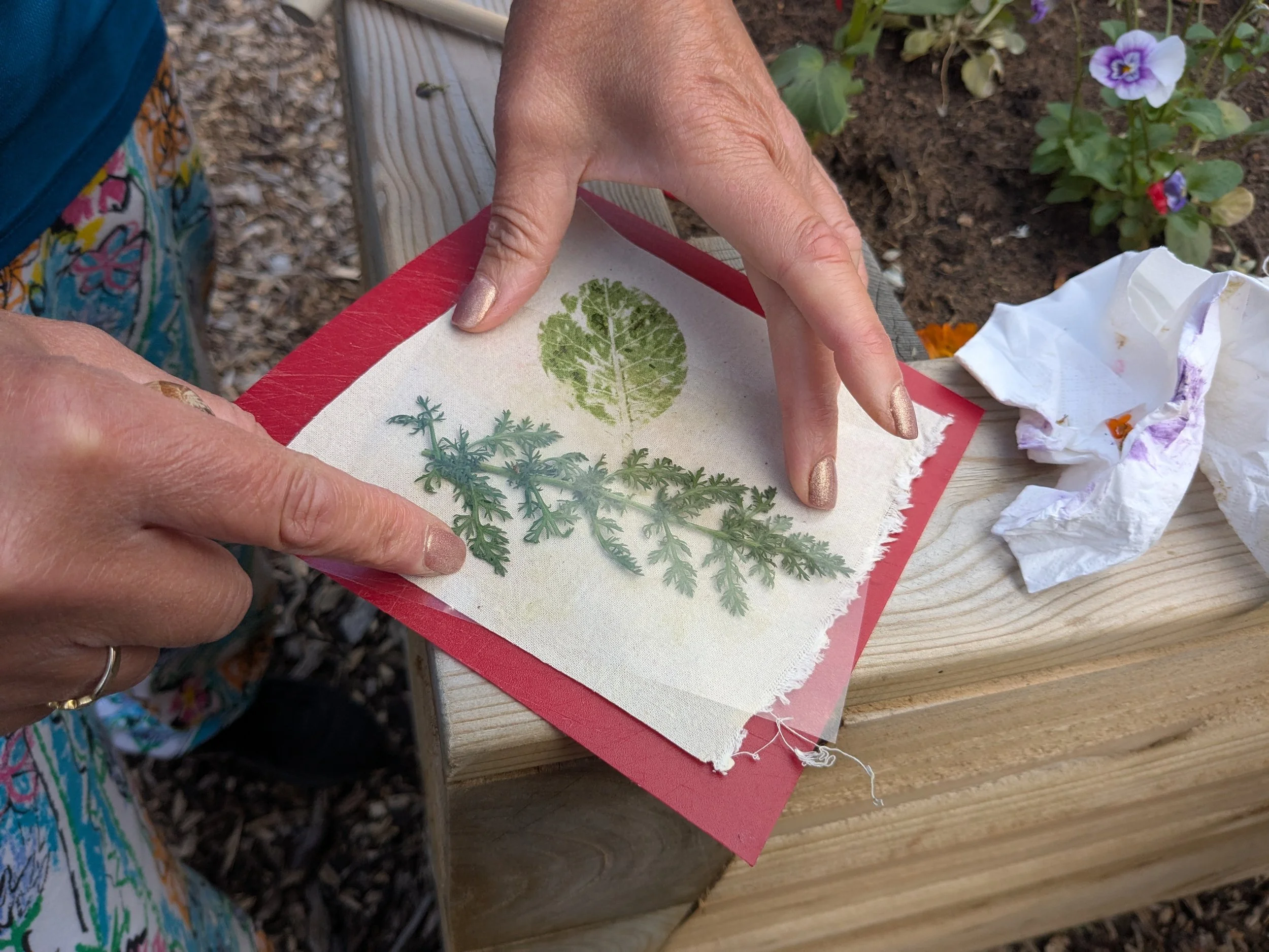 Pressing leaves