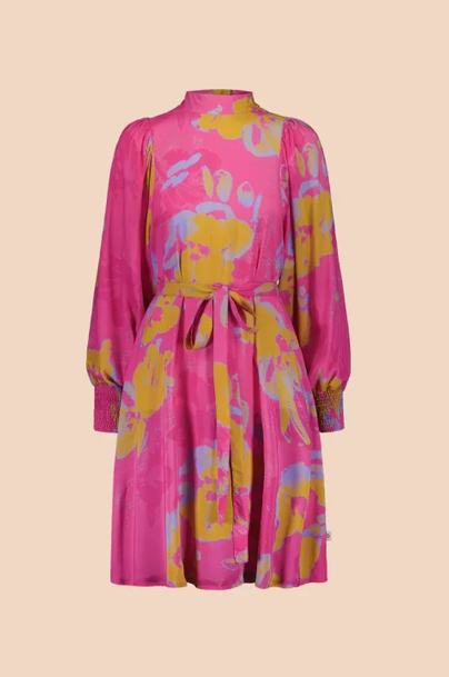 Kaiko Puff dress, Super pink, koot: M (9360) ja XL (9361)