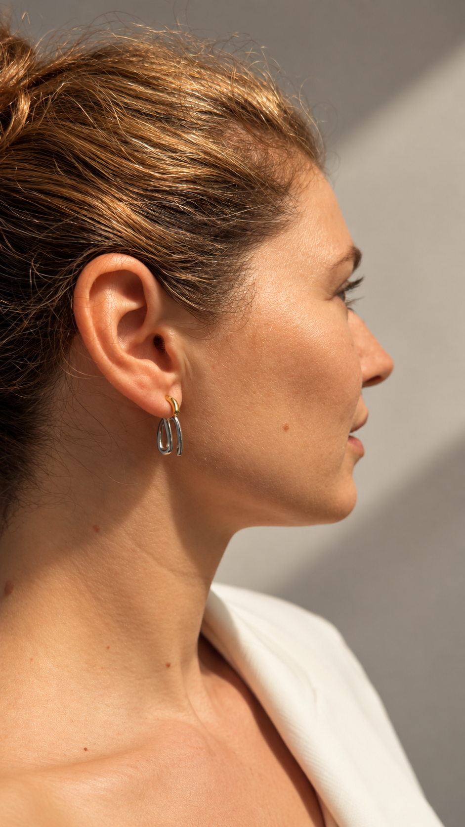 Ivon Wong,  Ivonovi, The Sense of Beauty, earings, jewellery, designer jewellery, airpod earrings, jewelry, silver earrings, jewellery gallery Paris, Jewellery shop Paris