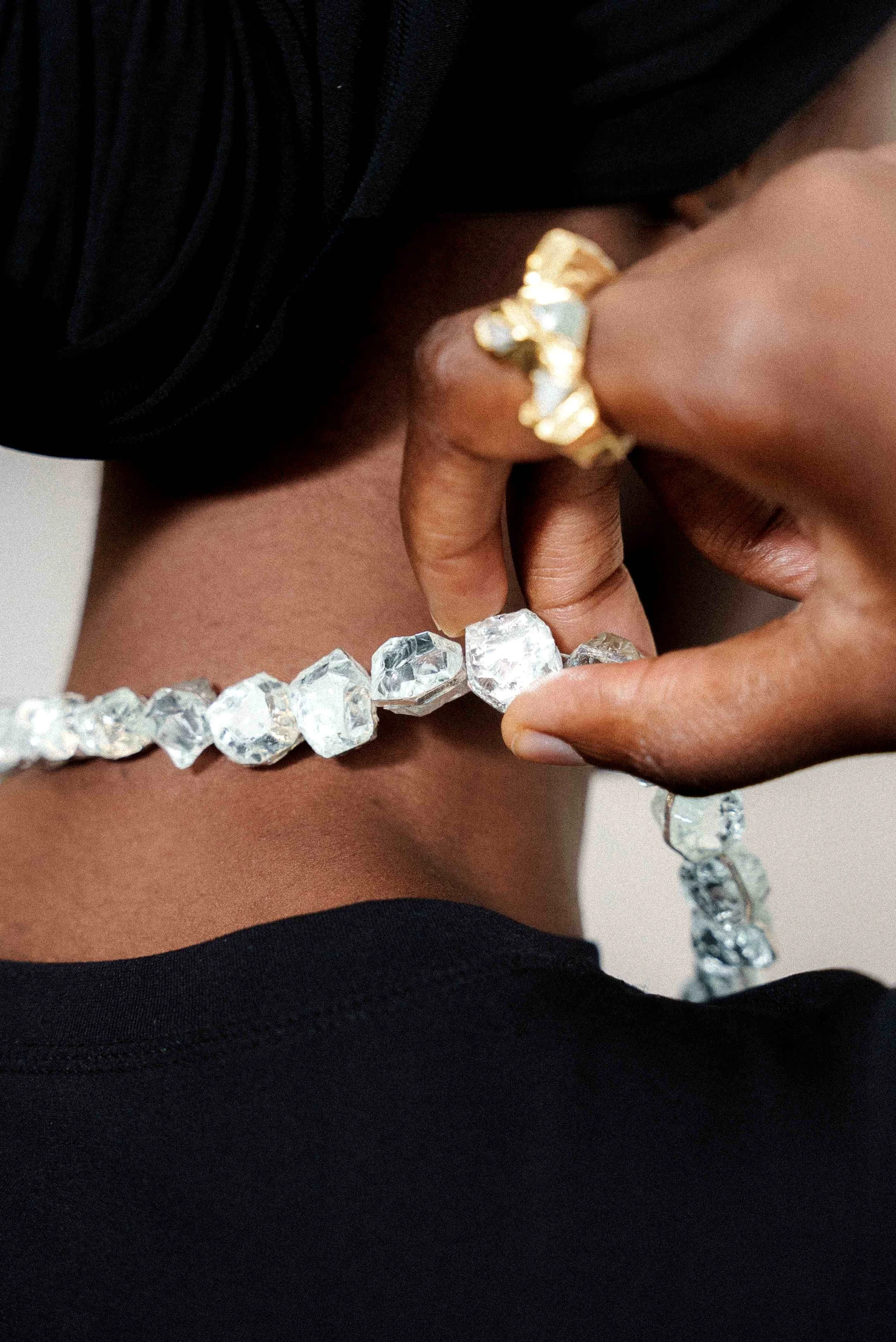 Marion Fillancq, The Sense of Beauty, necklace, jewellery, handcrafted jewellery, designer jewellery, jewelry, glass necklace, silver, jewellery gallery Paris, Jewellery shop Paris