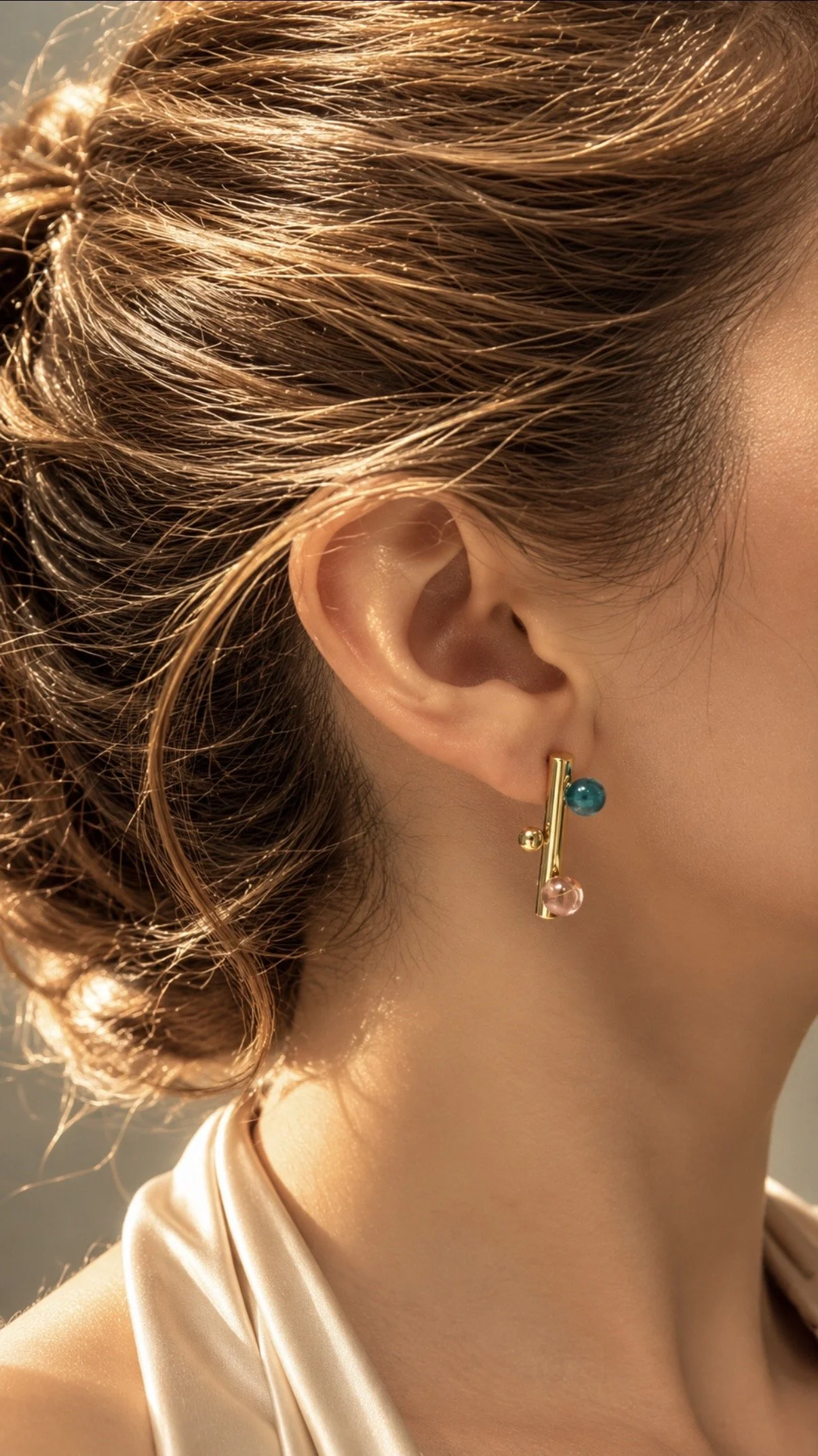 Ivon Wong,  Ivonovi, The Sense of Beauty, earings, jewellery, designer jewellery, airpod earrings, jewelry, silver earrings, jewellery gallery Paris, Jewellery shop Paris