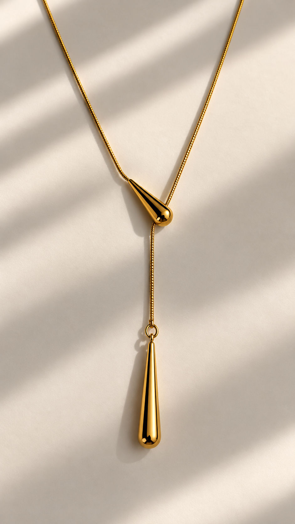 Ivon Wong,  Ivonovi, The Sense of Beauty, adjustable necklace, molecular necklace, jewellery, designer jewellery, jewelry, gold necklace, jewellery gallery Paris, Jewellery shop Paris