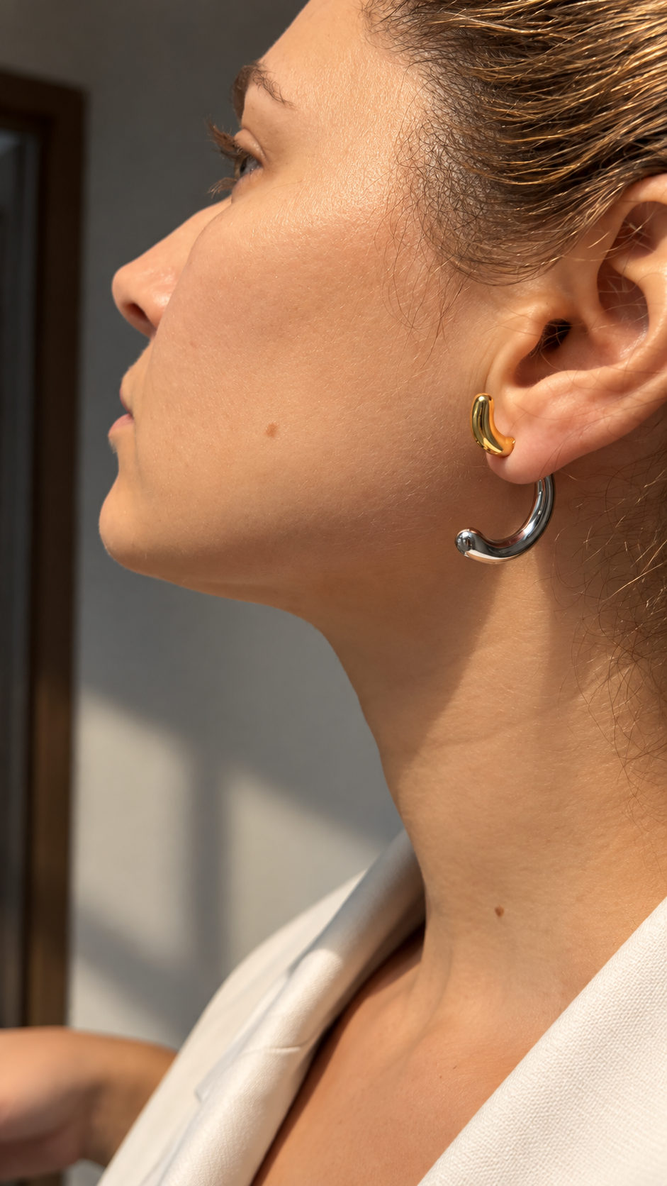 Ivon Wong,  Ivonovi, The Sense of Beauty, earings, jewellery, designer jewellery, airpod earrings, jewelry, silver earrings, jewellery gallery Paris, Jewellery shop Paris