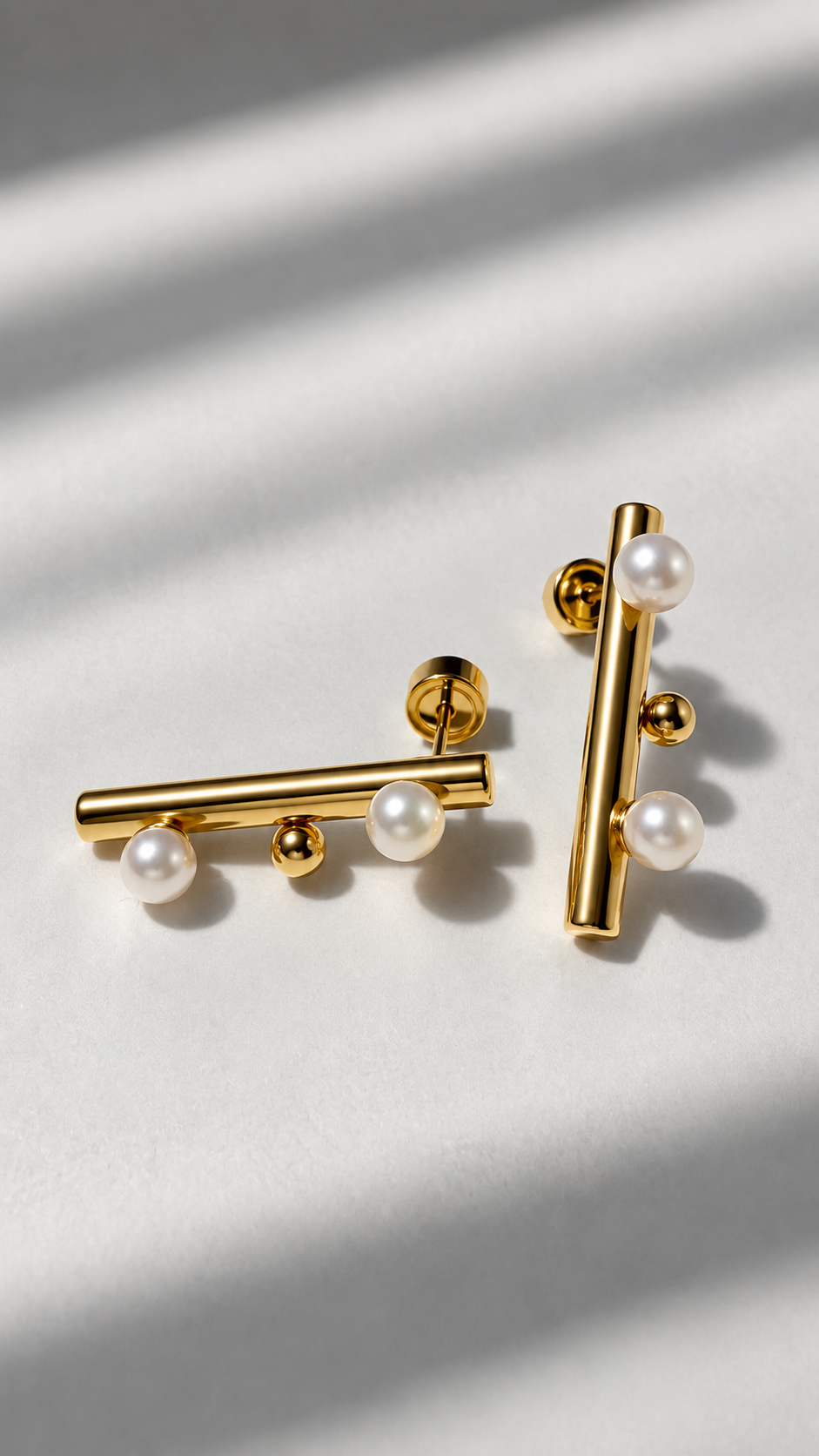 Ivon Wong,  Ivonovi, The Sense of Beauty, earings, jewellery, designer jewellery, airpod earrings, jewelry, silver earrings, jewellery gallery Paris, Jewellery shop Paris