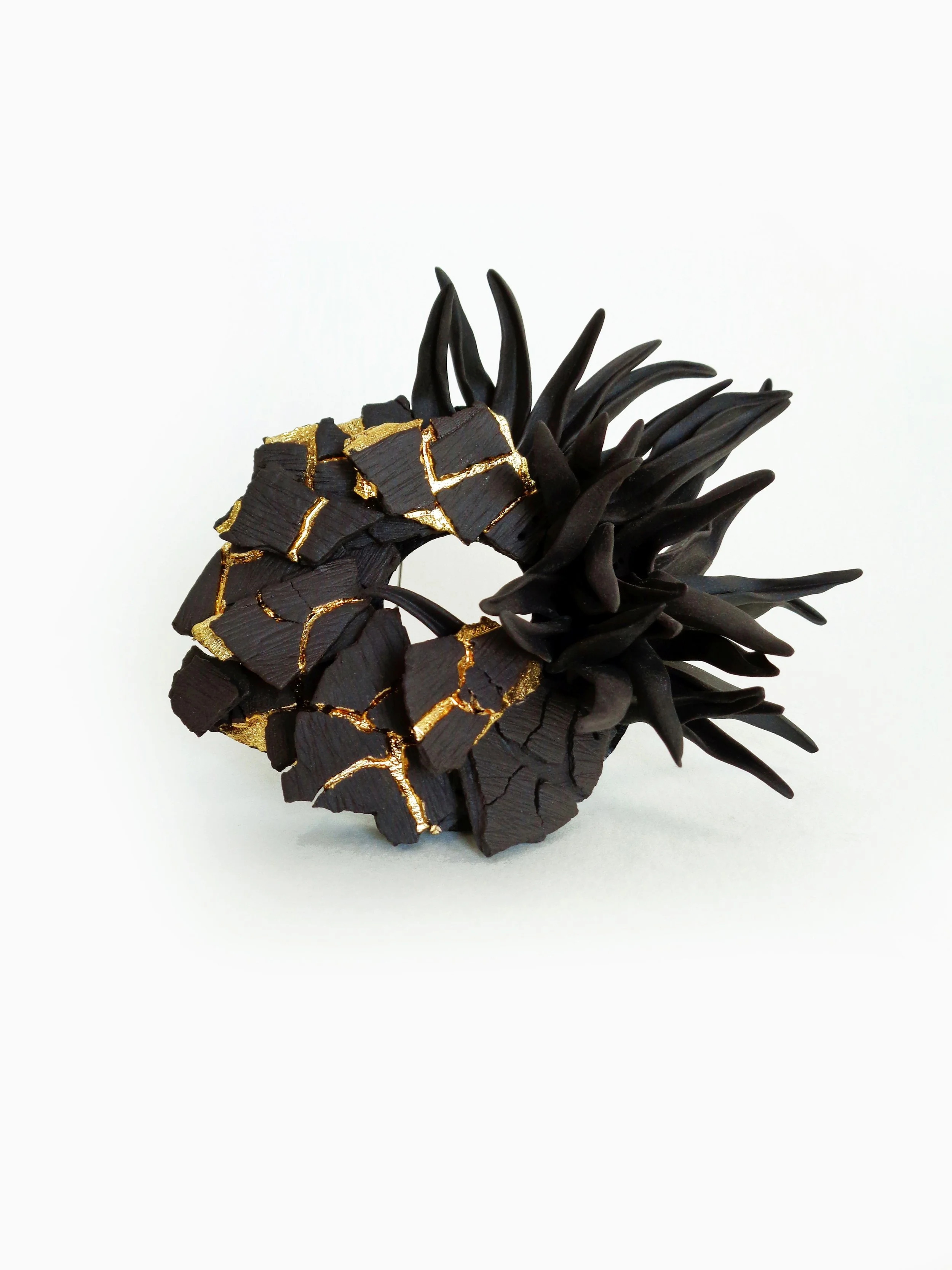 Raluca Buzura, The Sense of Beauty, brooch, jewellery, handcrafted jewellery, designer jewellery, jewelry, porcelain jewellery ,jewellery shop Paris, Jewellery shop Paris