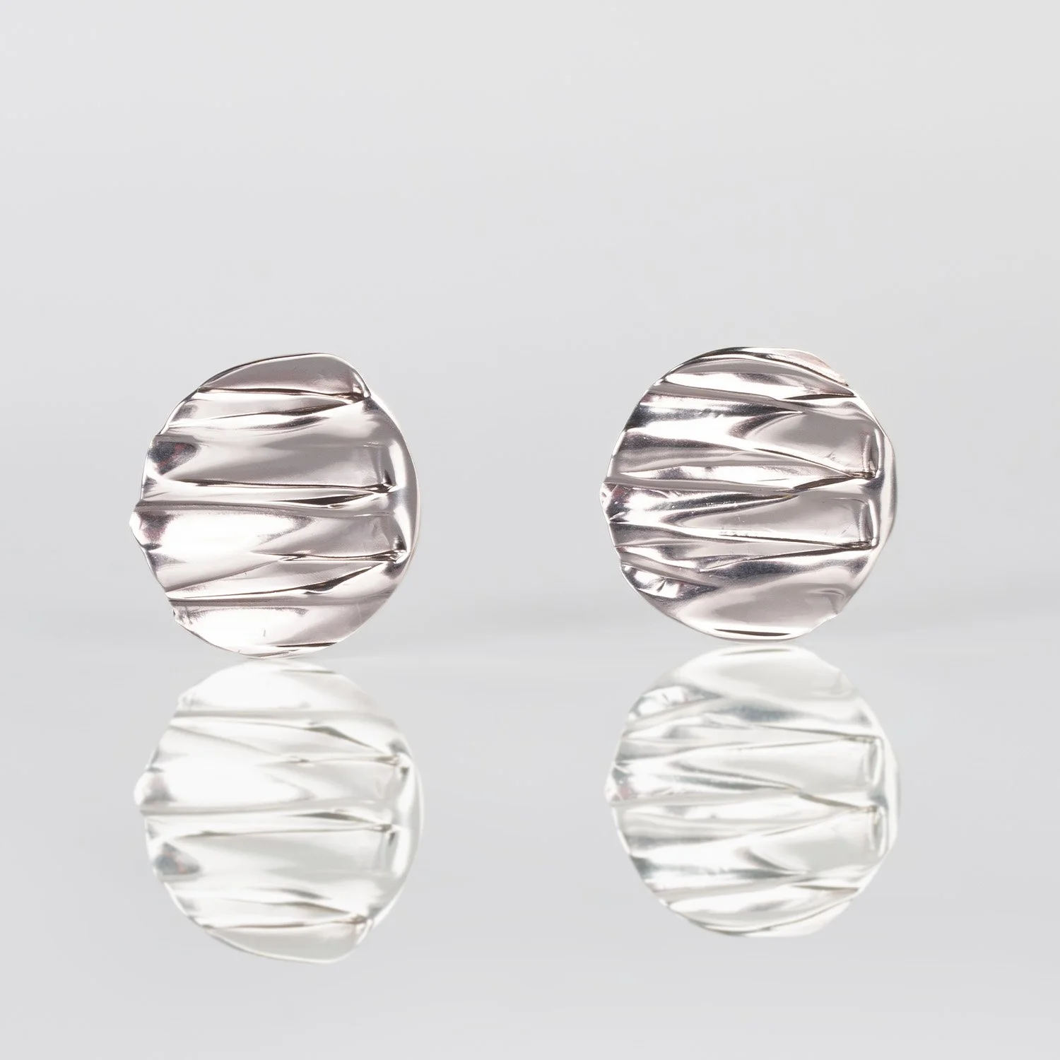 Tweek-Eek, Roos and Geertje Eek, The Sen of Beauty, earrings, silver earrings,jewellery, handcrafted jewellery, designer jewellery, jewelry, jewellery gallery Paris, Jewellery shop Paris