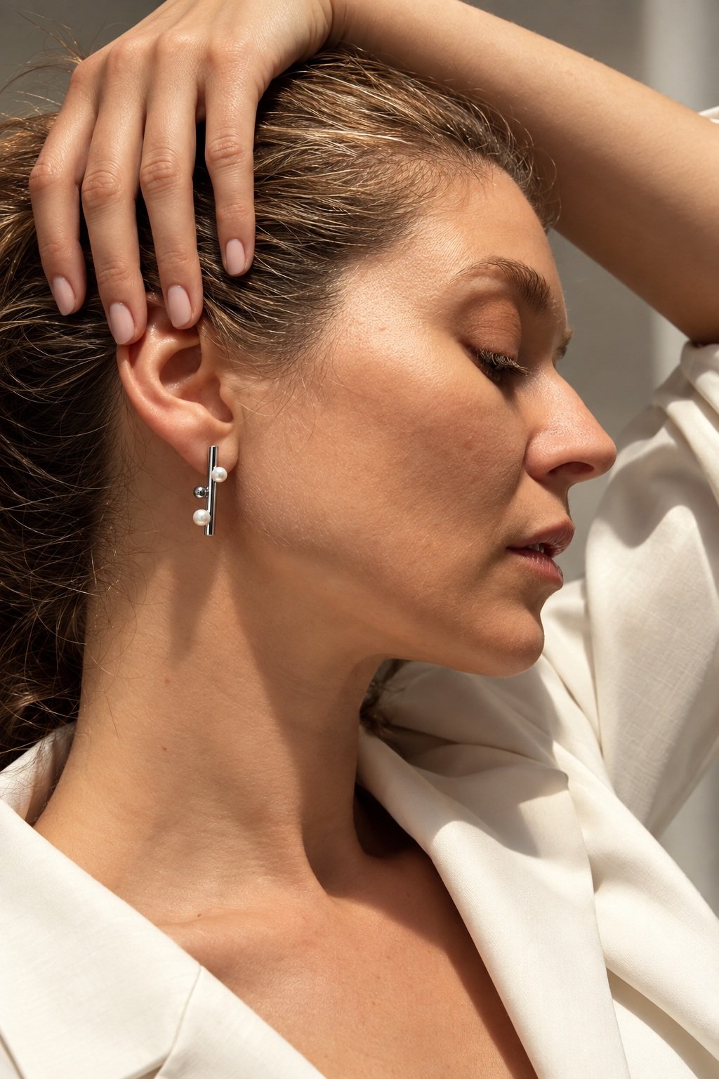 Ivon Wong,  Ivonovi, The Sense of Beauty, earings, jewellery, designer jewellery, airpod earrings, jewelry, silver earrings, jewellery gallery Paris, Jewellery shop Paris