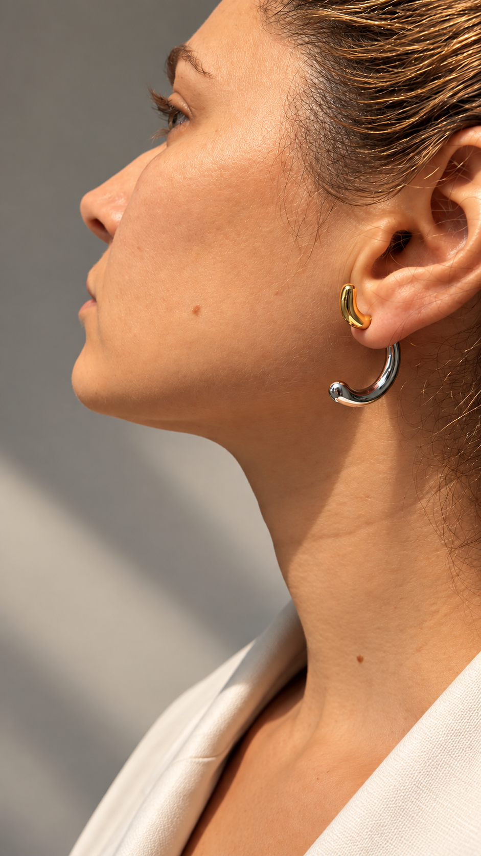 Ivon Wong,  Ivonovi, The Sense of Beauty, earings, jewellery, designer jewellery, airpod earrings, jewelry, silver earrings, jewellery gallery Paris, Jewellery shop Paris