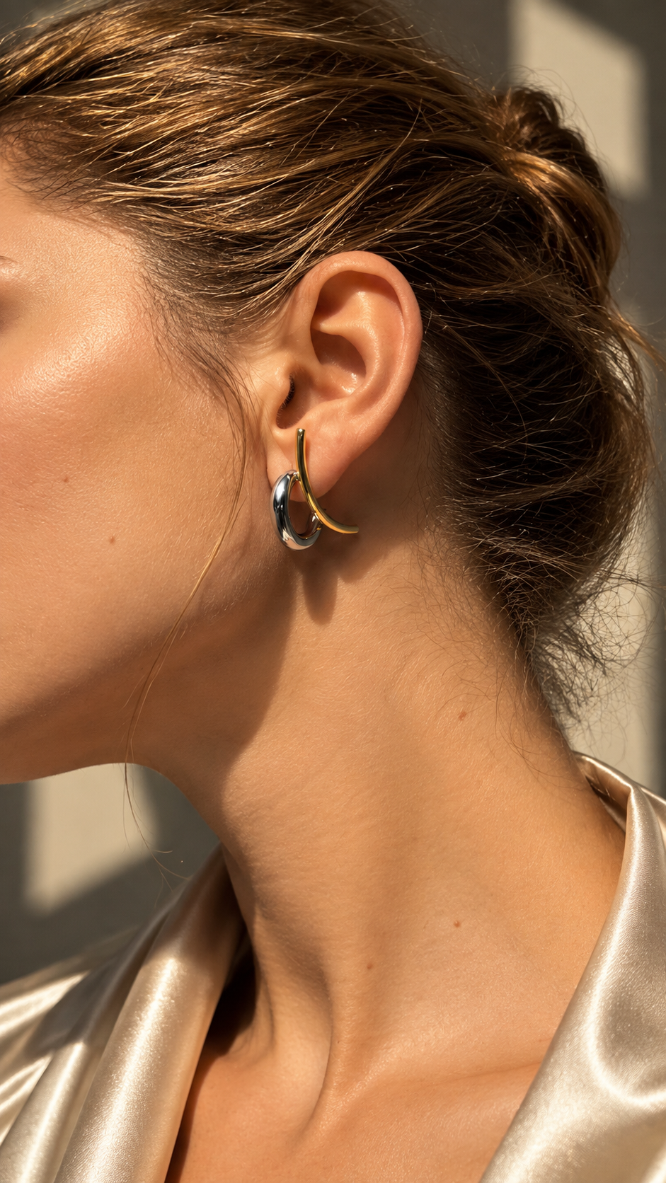 Ivon Wong,  Ivonovi, The Sense of Beauty, earings, jewellery, designer jewellery, airpod earrings, jewelry, silver earrings, jewellery gallery Paris, Jewellery shop Paris