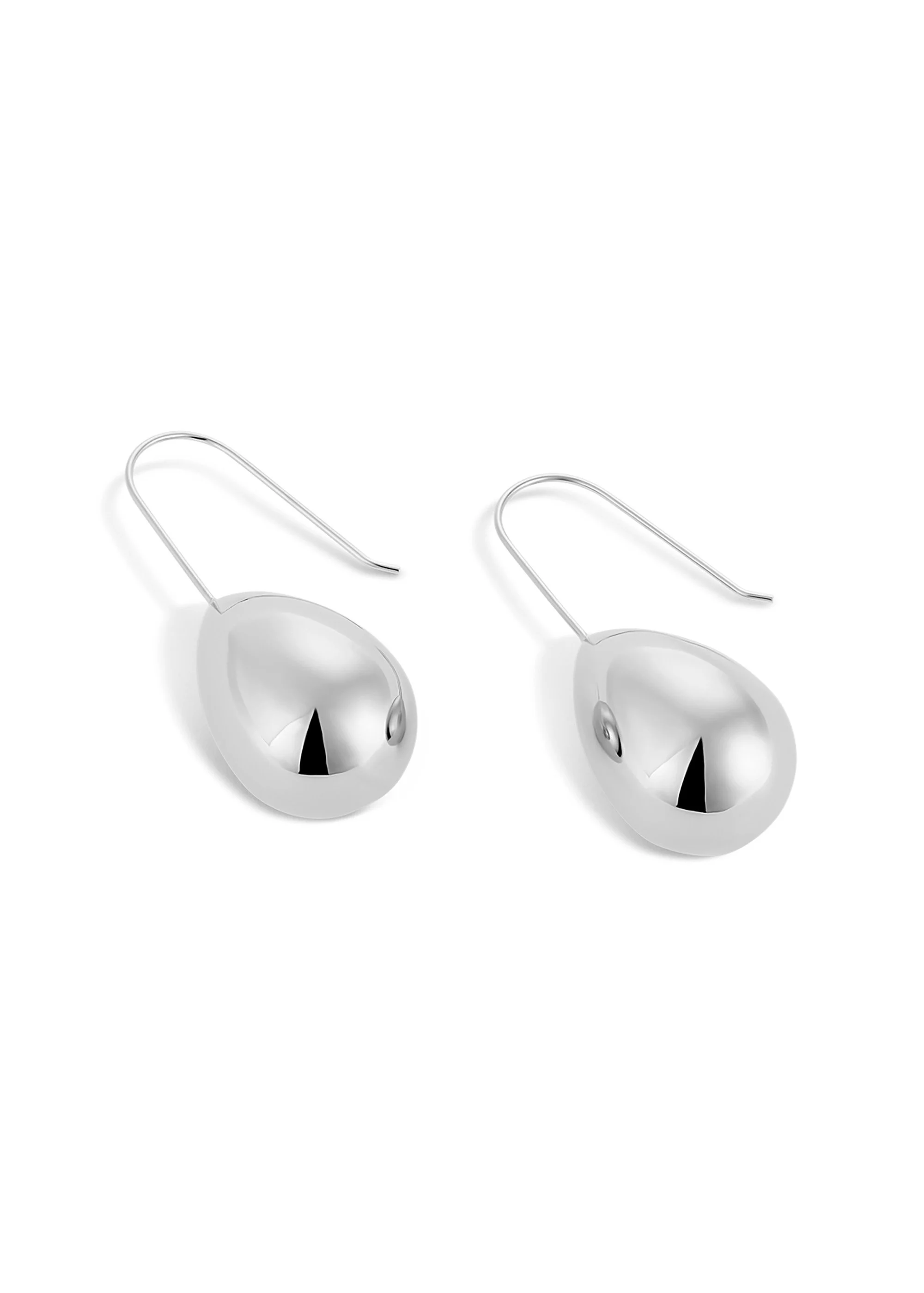 Ivon Wong, Ivonovi, The Sense of Beauty, earrings, drops earrings, jewellery, designer jewellery, jewelry, silver earrings, jewellery gallery Paris, Jewellery shop Paris
