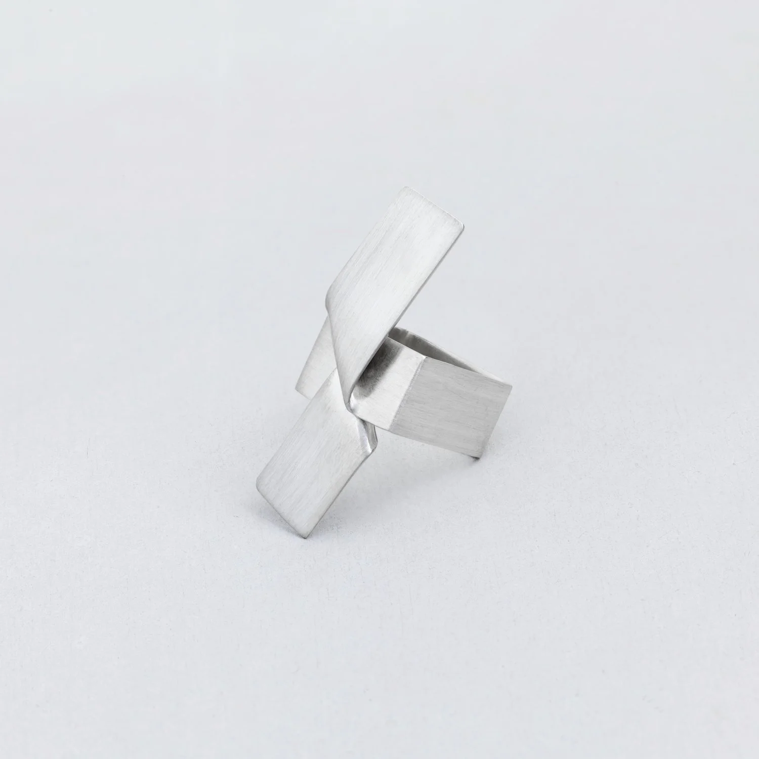 Sabrina Guerrera, The Sense of Beauty, ring, jewellery, handcrafted jewellery, designer jewellery, Jewelry,  jewellery shop Paris, Jewellery store France