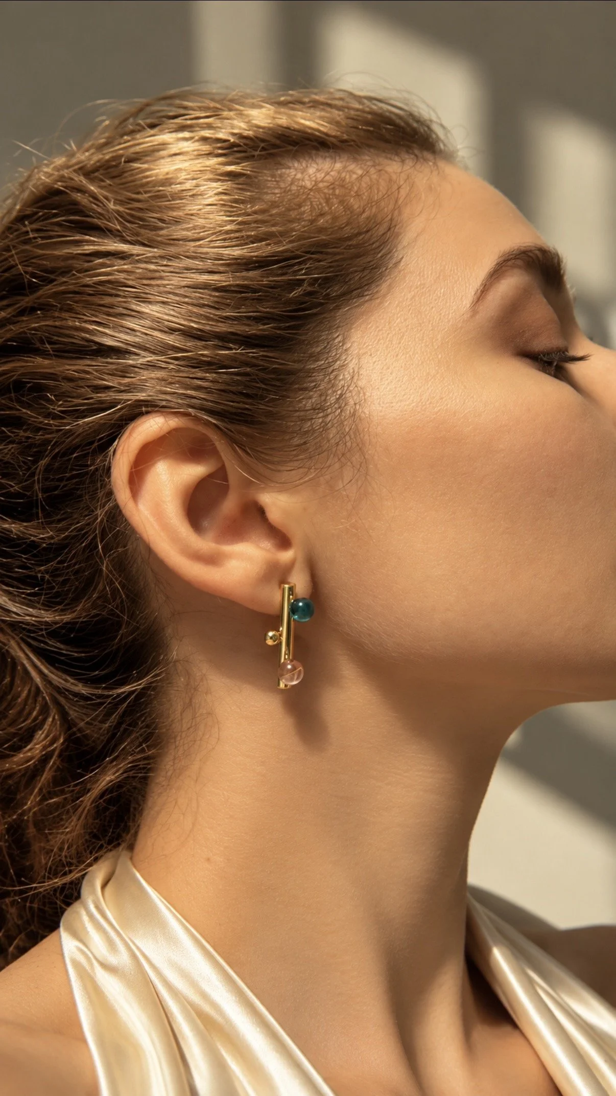 Ivon Wong,  Ivonovi, The Sense of Beauty, earings, jewellery, designer jewellery, airpod earrings, jewelry, silver earrings, jewellery gallery Paris, Jewellery shop Paris