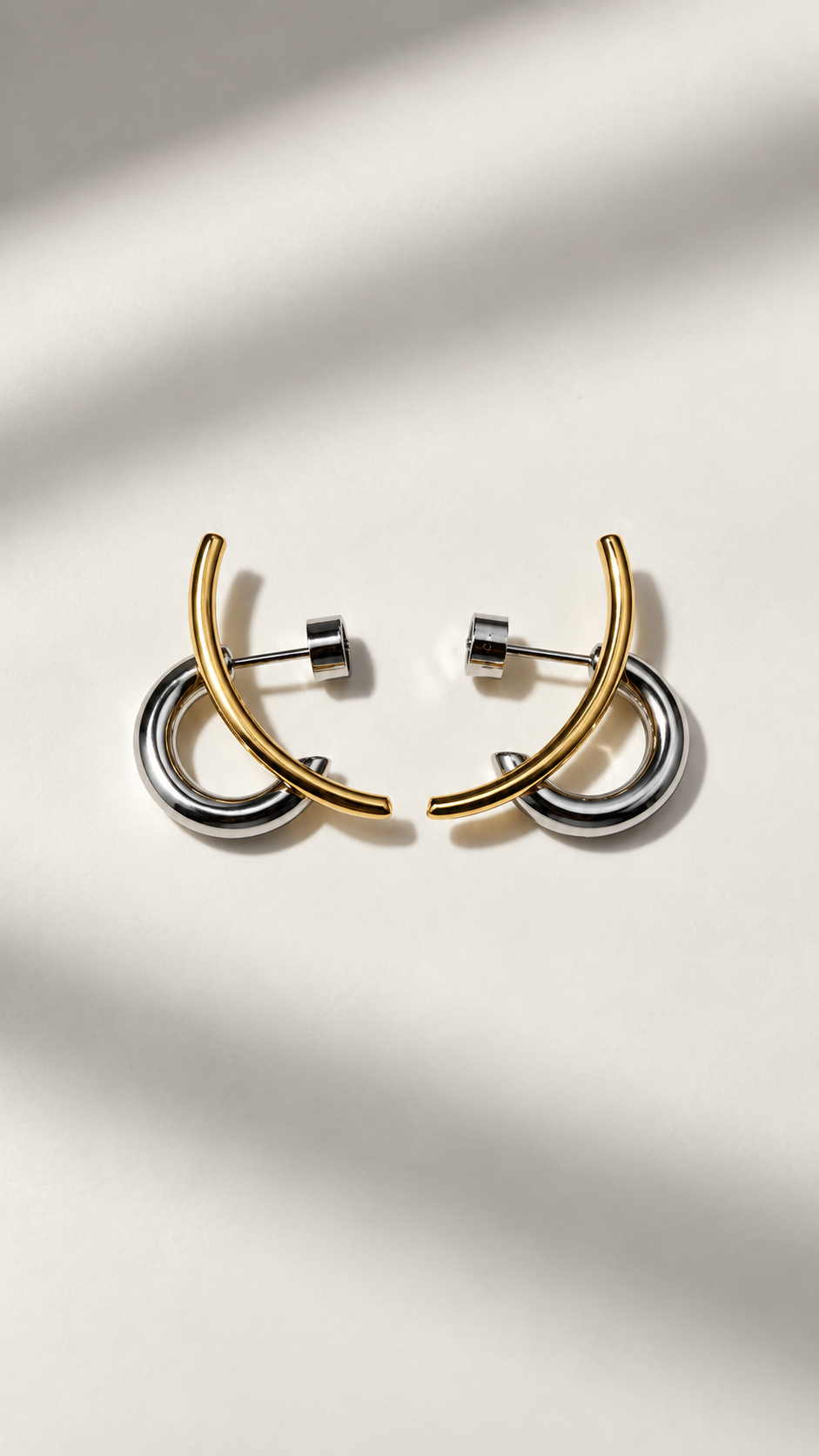 Ivon Wong,  Ivonovi, The Sense of Beauty, earings, jewellery, designer jewellery, airpod earrings, jewelry, silver earrings, jewellery gallery Paris, Jewellery shop Paris