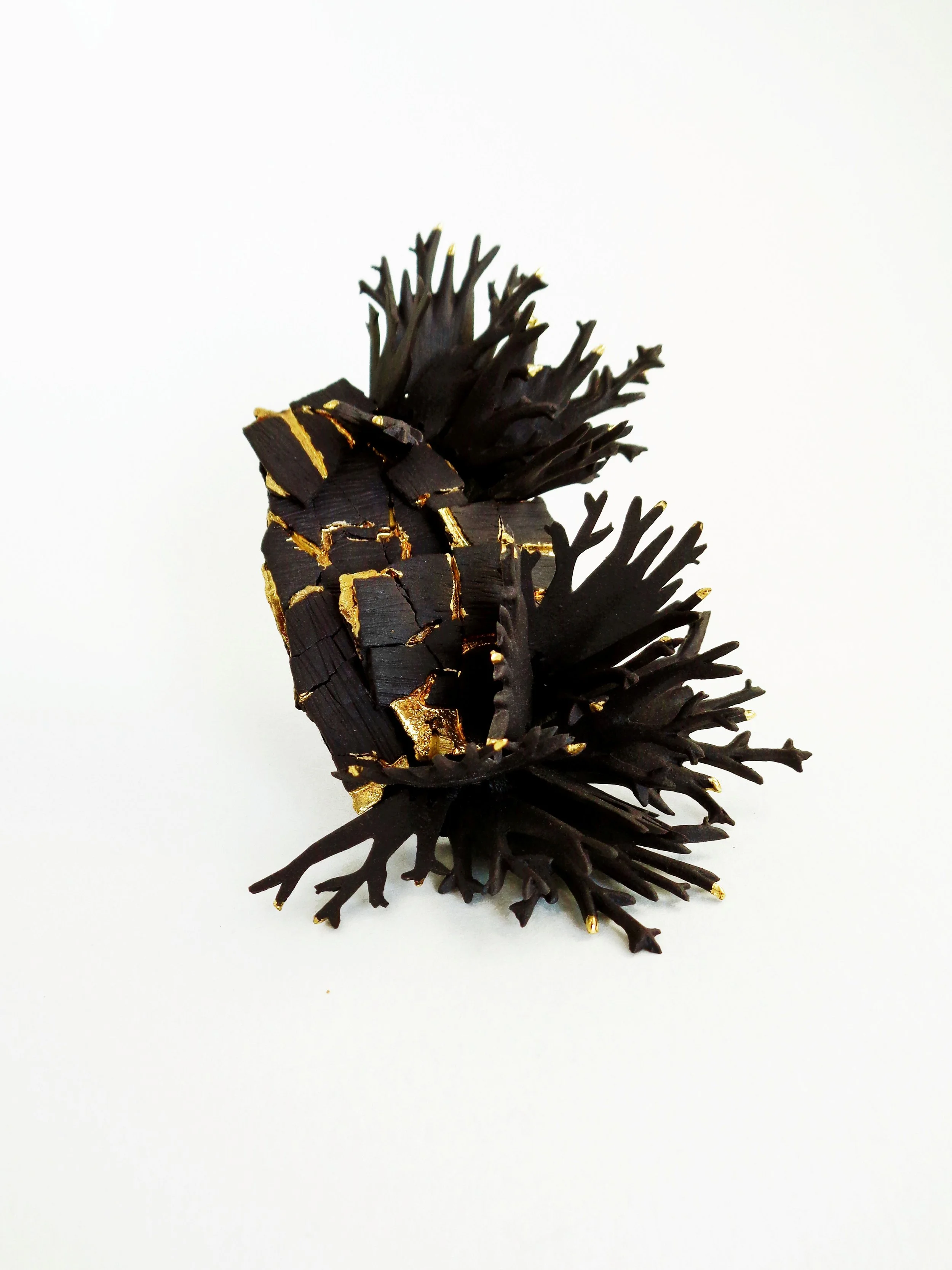 Raluca Buzura, The Sense of Beauty, brooch, jewellery, handcrafted jewellery, designer jewellery, jewelry, porcelain jewellery ,jewellery shop Paris, Jewellery shop Paris