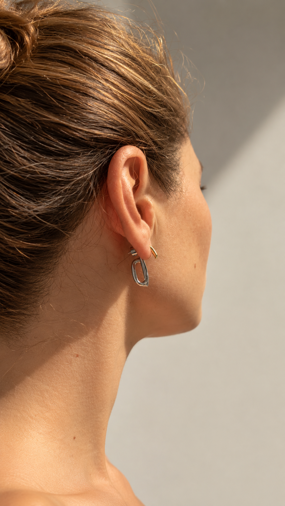Ivon Wong,  Ivonovi, The Sense of Beauty, earings, jewellery, designer jewellery, airpod earrings, jewelry, silver earrings, jewellery gallery Paris, Jewellery shop Paris