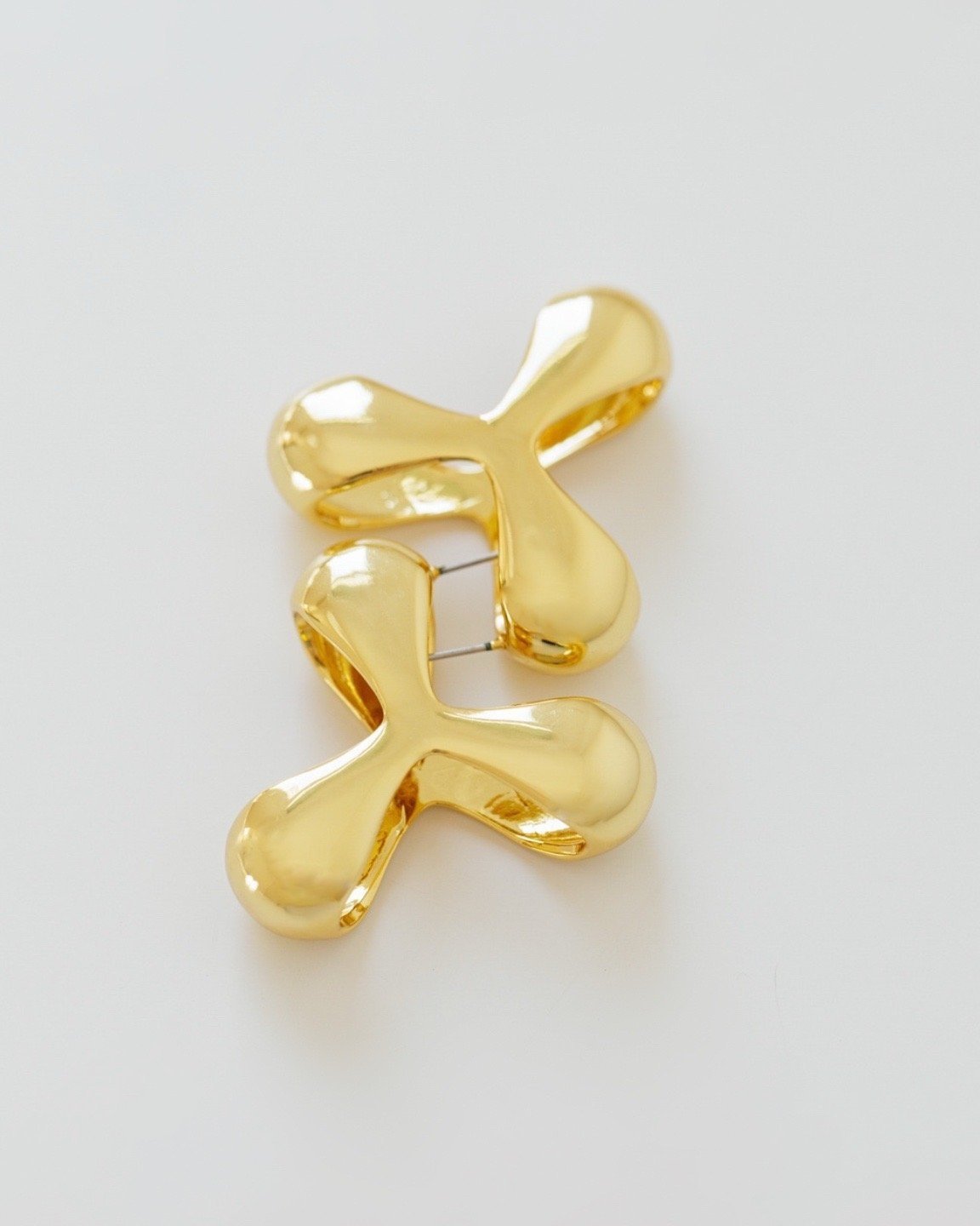 Ivon Wong, Ivonovi, The Sense of Beauty, earings, jewellery, designer jewellery, molecular earrings, jewelry, gold earrings, jewellery gallery Netherlands, Jewellery shop Rotterdam