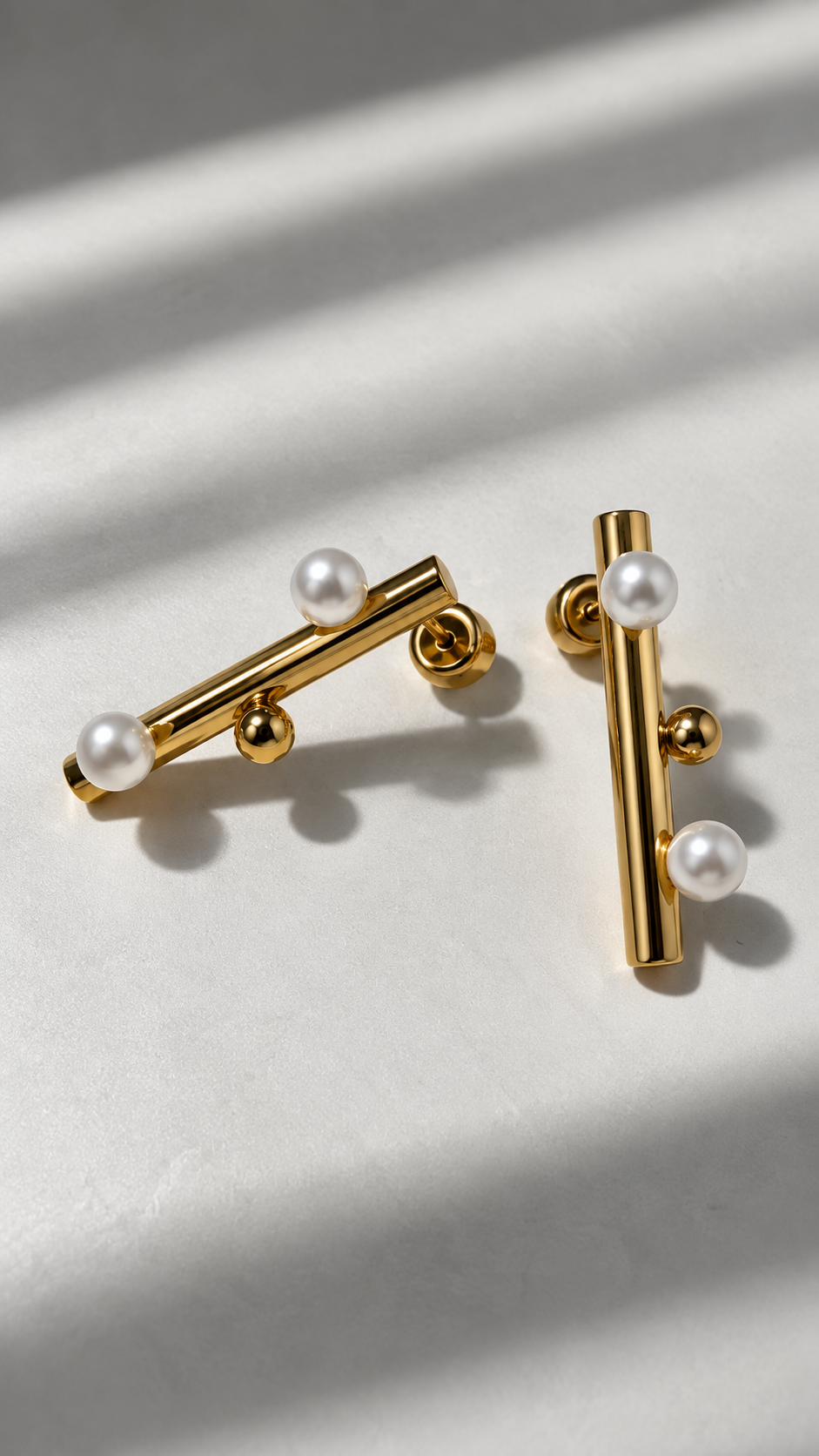 Ivon Wong,  Ivonovi, The Sense of Beauty, earings, jewellery, designer jewellery, airpod earrings, jewelry, silver earrings, jewellery gallery Paris, Jewellery shop Paris
