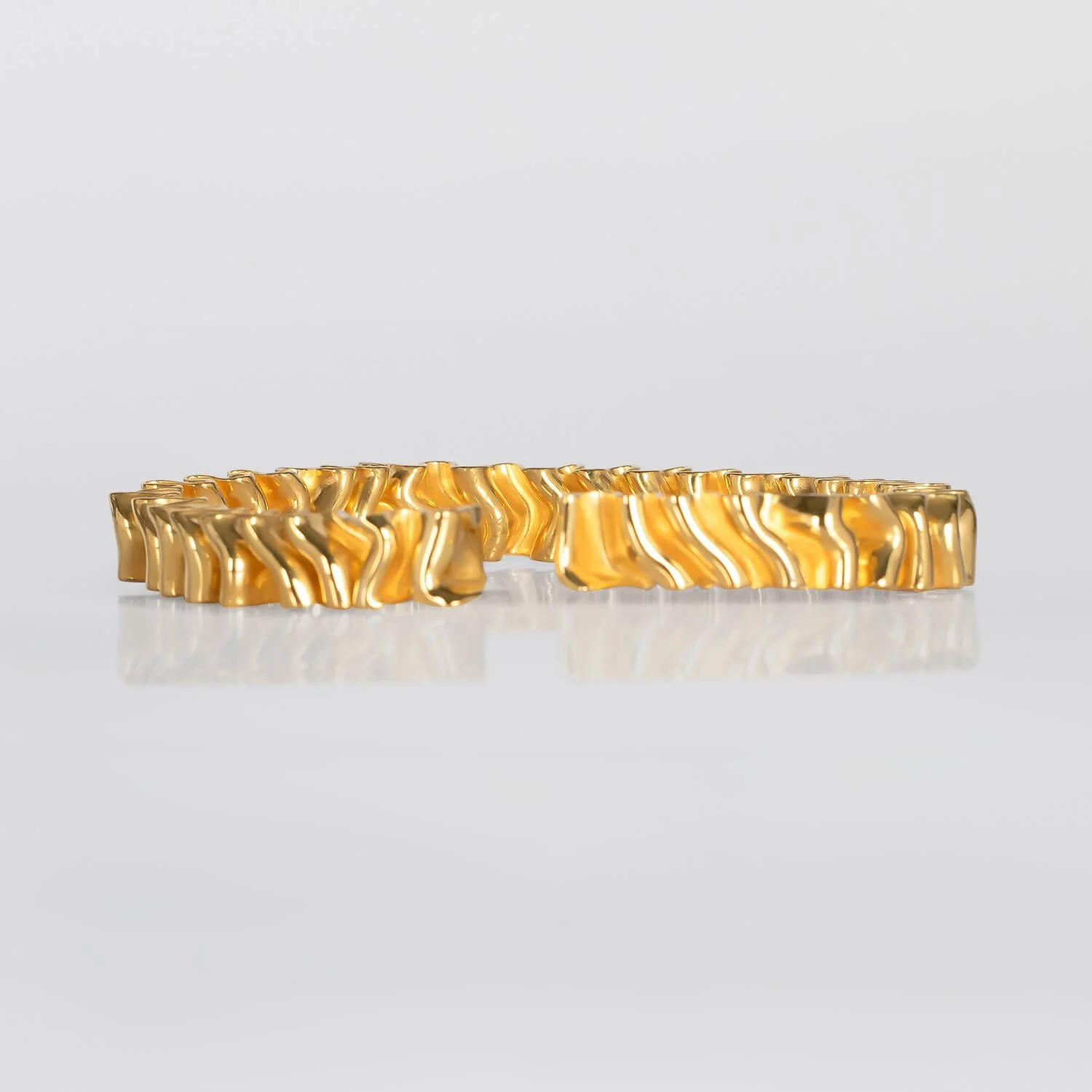 Tweek-Eek, Roos and Geertje Eek, The Sense of Beauty, brass bracelet ,jewellery, handcrafted jewellery, designer jewellery, jewelry, jewellery gallery Paris