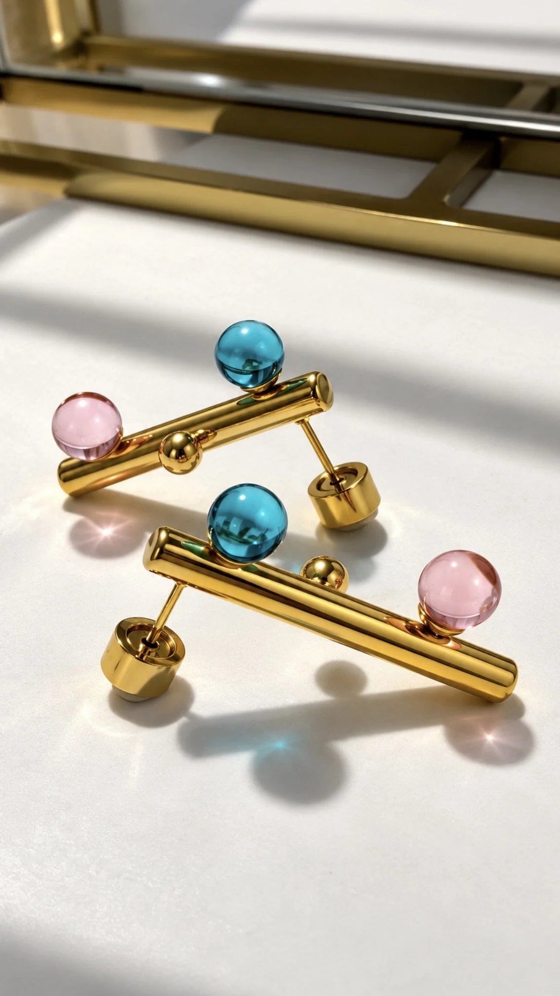 Ivon Wong,  Ivonovi, The Sense of Beauty, earings, jewellery, designer jewellery, airpod earrings, jewelry, silver earrings, jewellery gallery Paris, Jewellery shop Paris