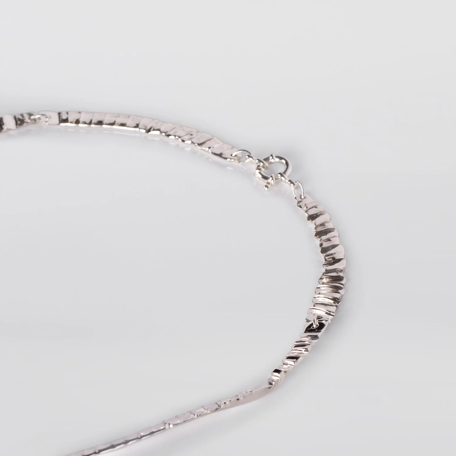 Tweek-Eek, Roos and Geertje Eek, The Sense of Beauty,   jewellery , silver necklace ,jewelry, handcrafted jewellery, designer jewellery, jewelry, jewellery gallery Paris, jewellery