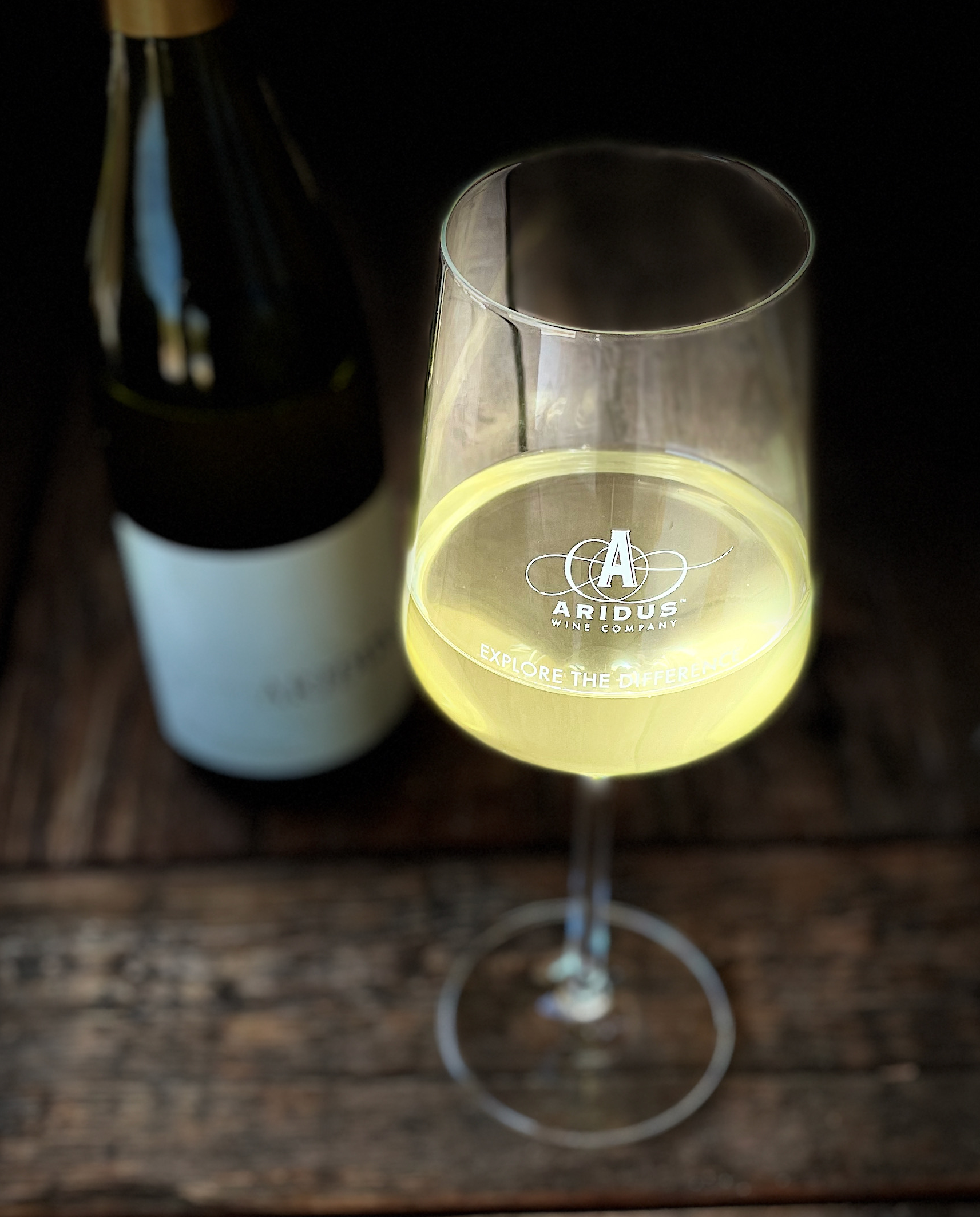 Is Chardonnay Sweet or Dry? All About The Popular White Wine — Aridus