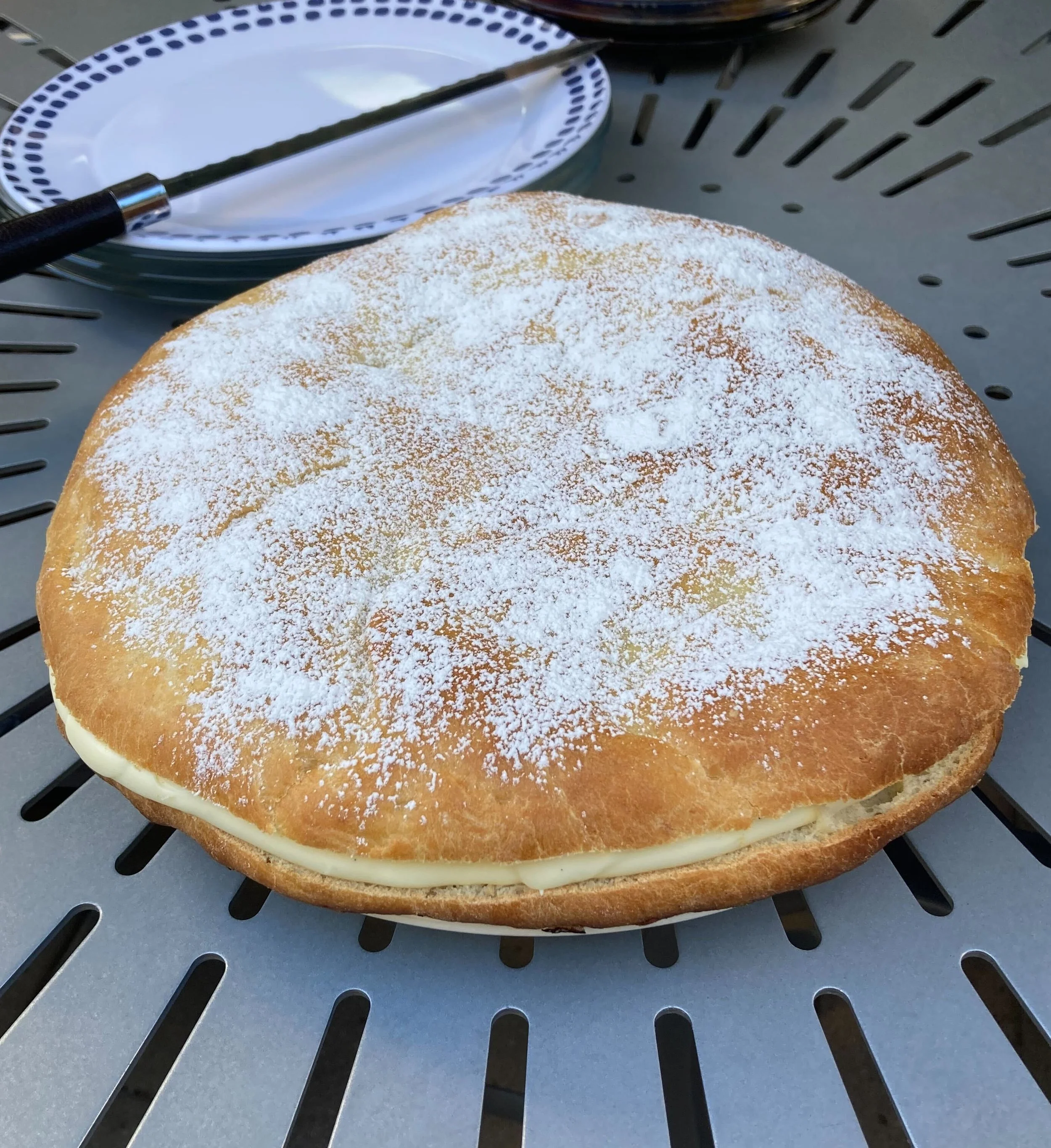 Une tarte tropézienne