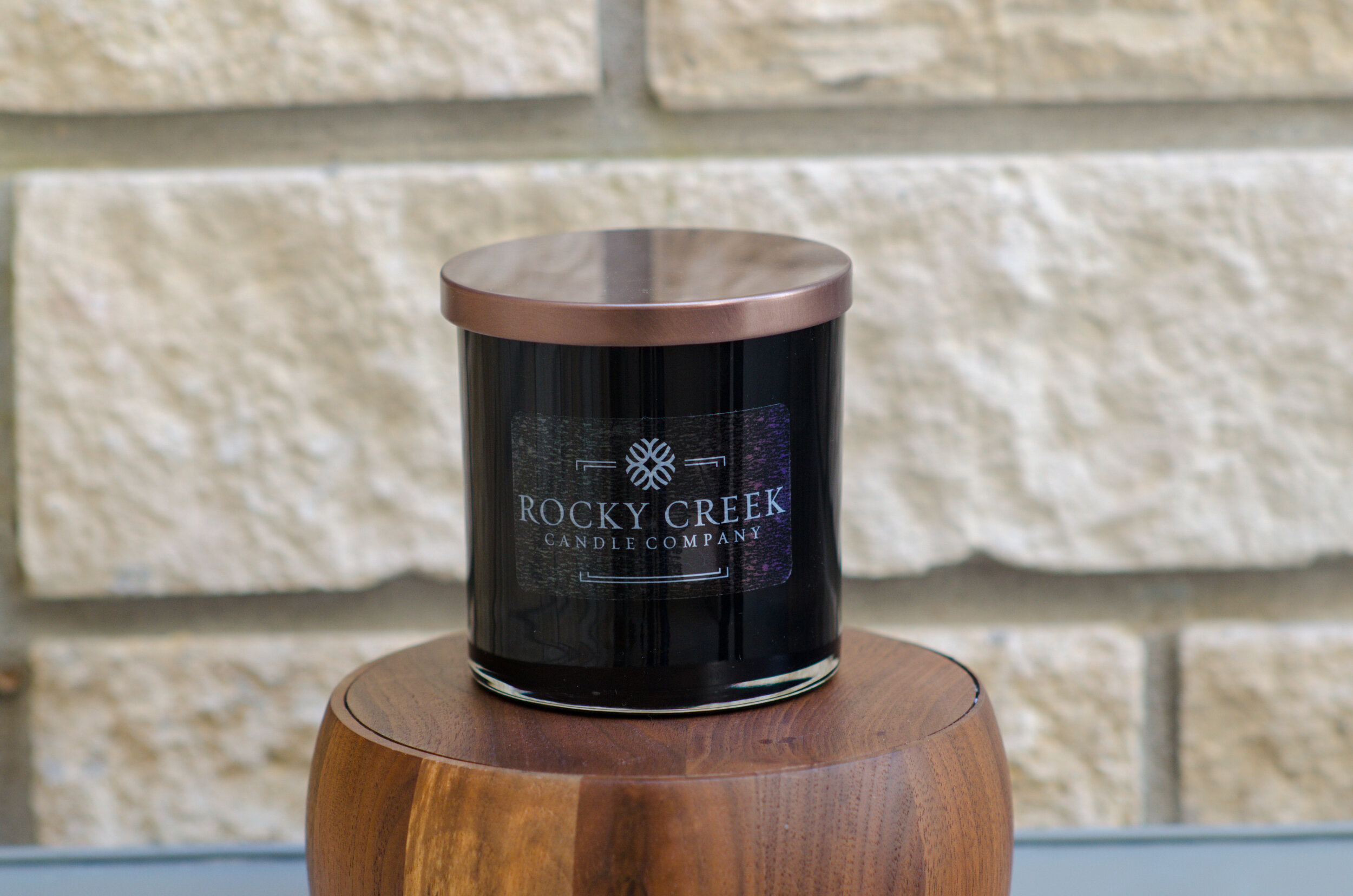 Fig black rock glass tumbler candle