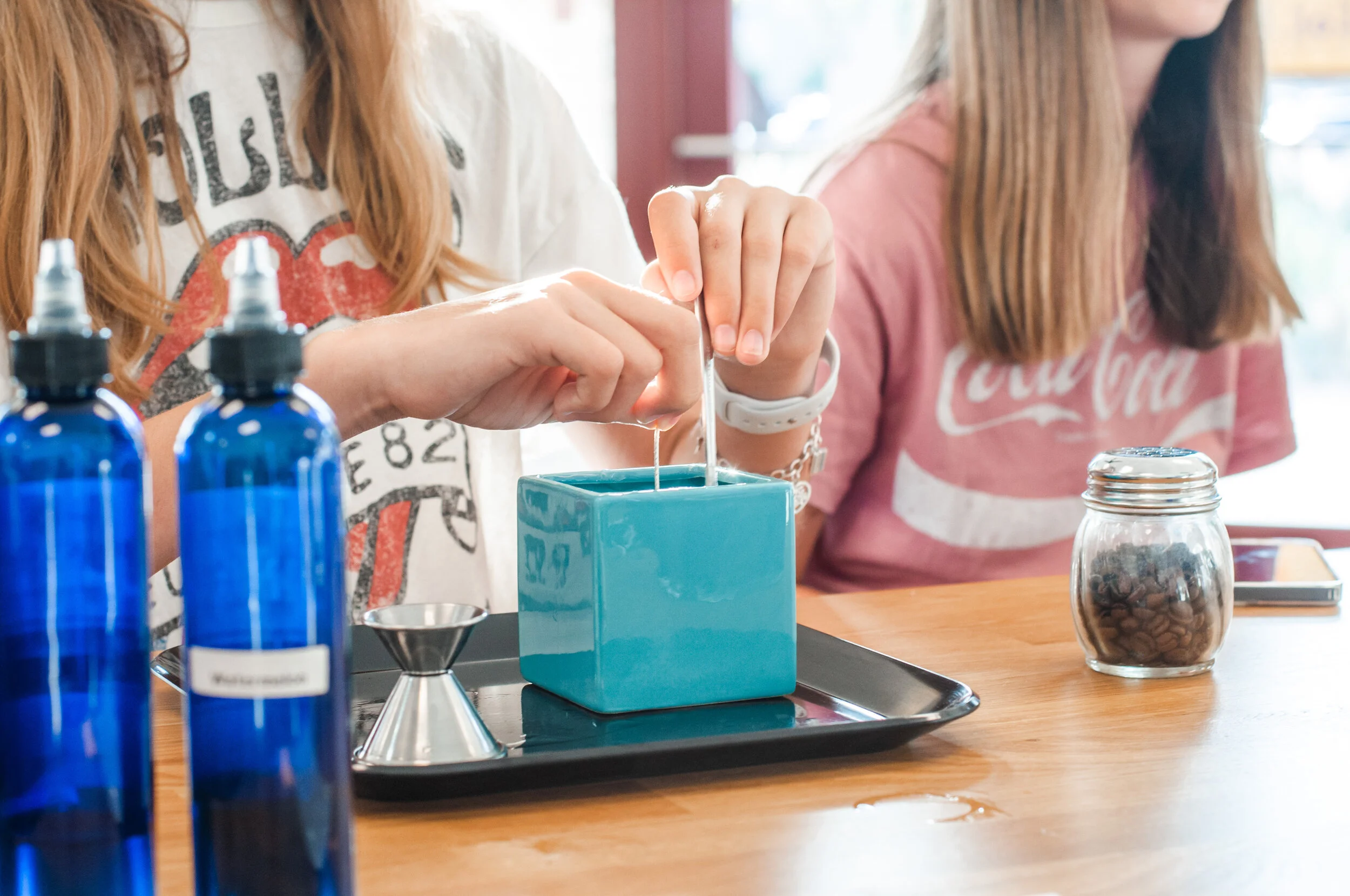 candle pouring event for large groups