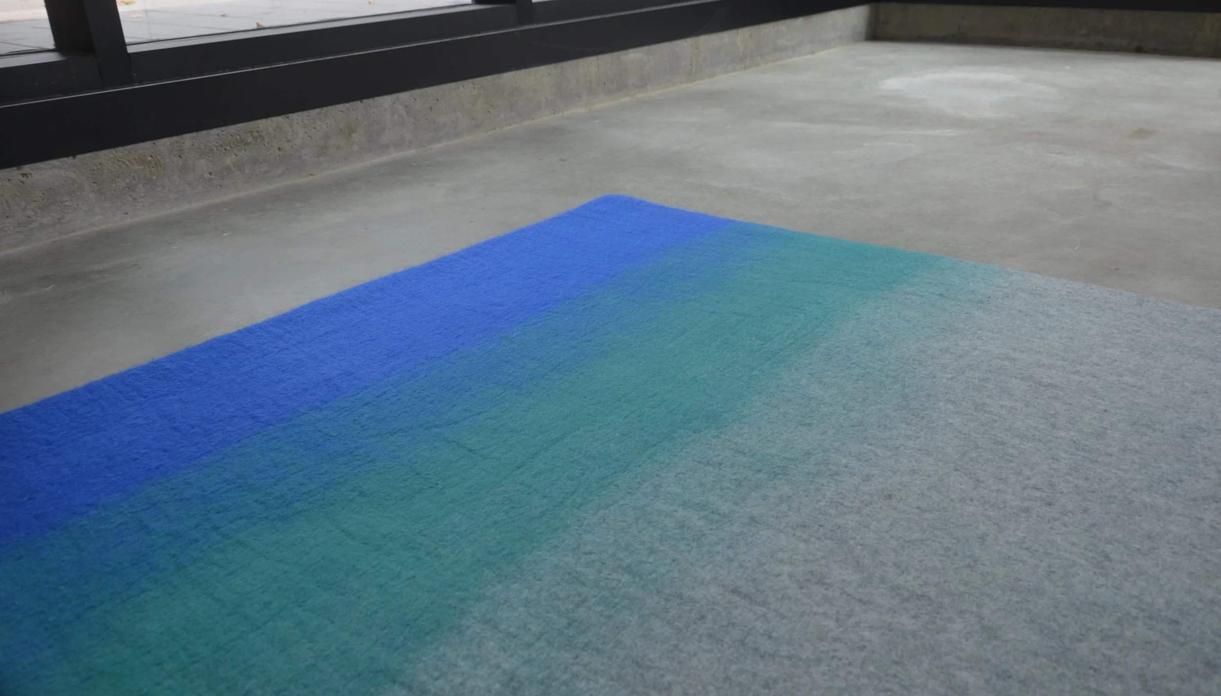 ombre_aqua_detail.JPG