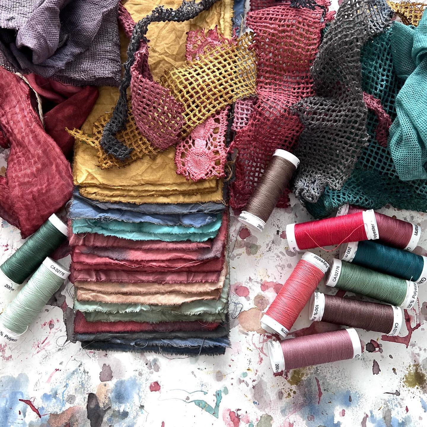 Would you like to know more on how i dye my fabrics with natural products ?
Still time to enjoy an early birdy subscription through Autum&rsquo;s newsletter :

https://autumnmoonart.us6.list-manage.com/subscribe?u=de0563bf729c720fc55b924a3&amp;id=a08