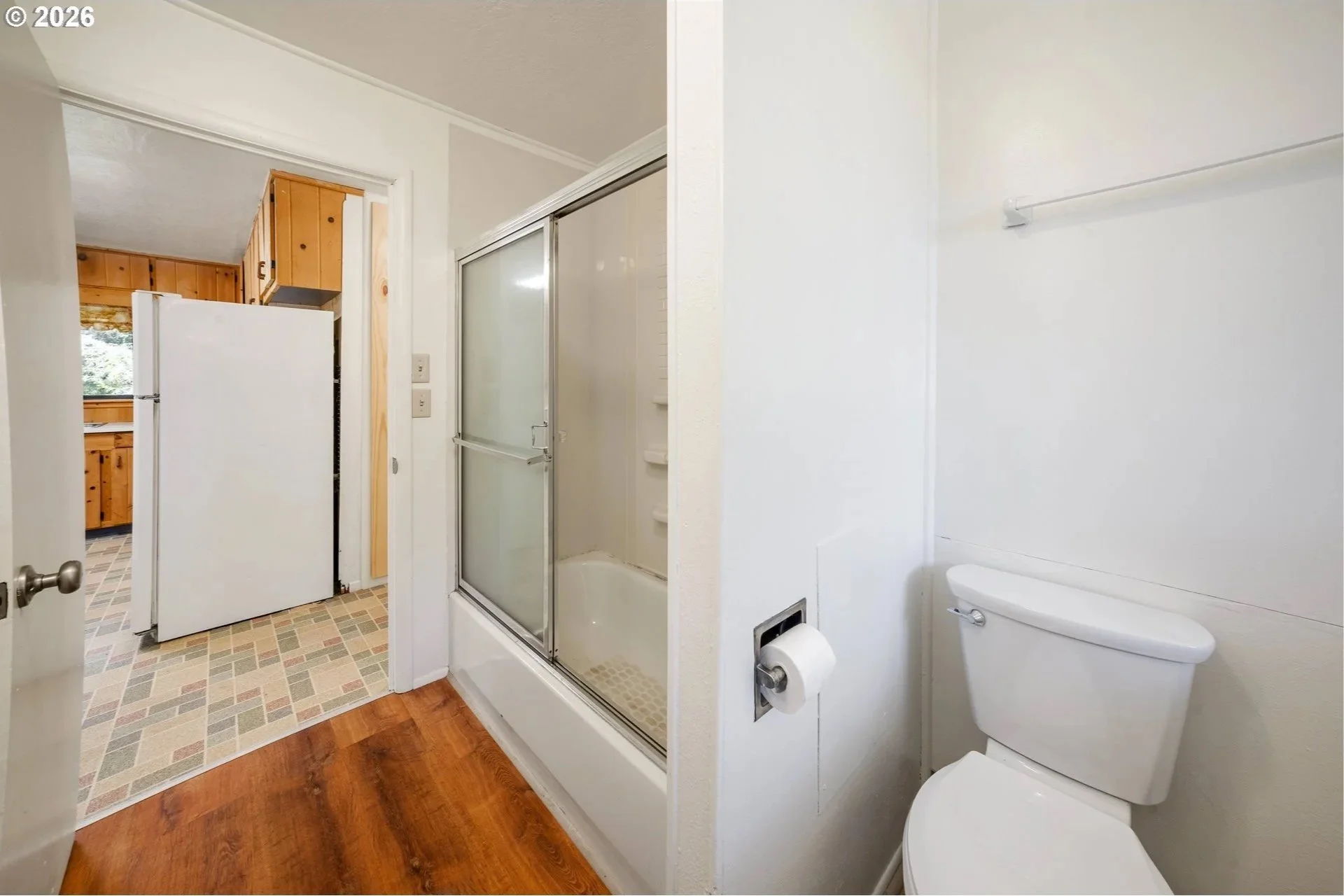 bathroom+2.jpg